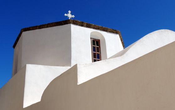 Pyrgos village photo walk at dusk — Santorini