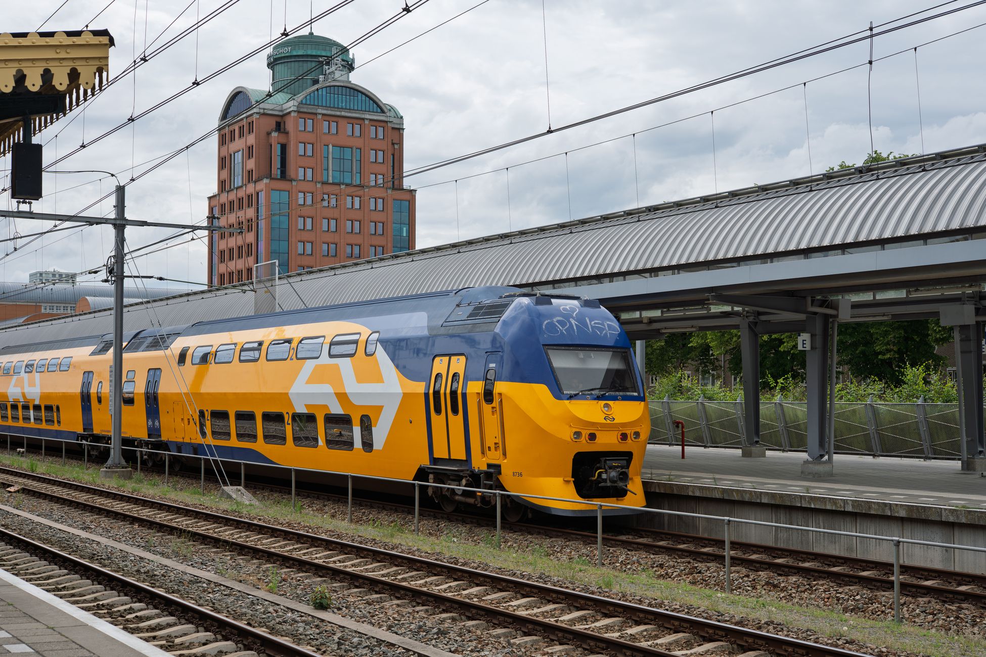 Schade aan bovenleiding legt treinverkeer stil tussen Ede-Wageningen en Wolfheze