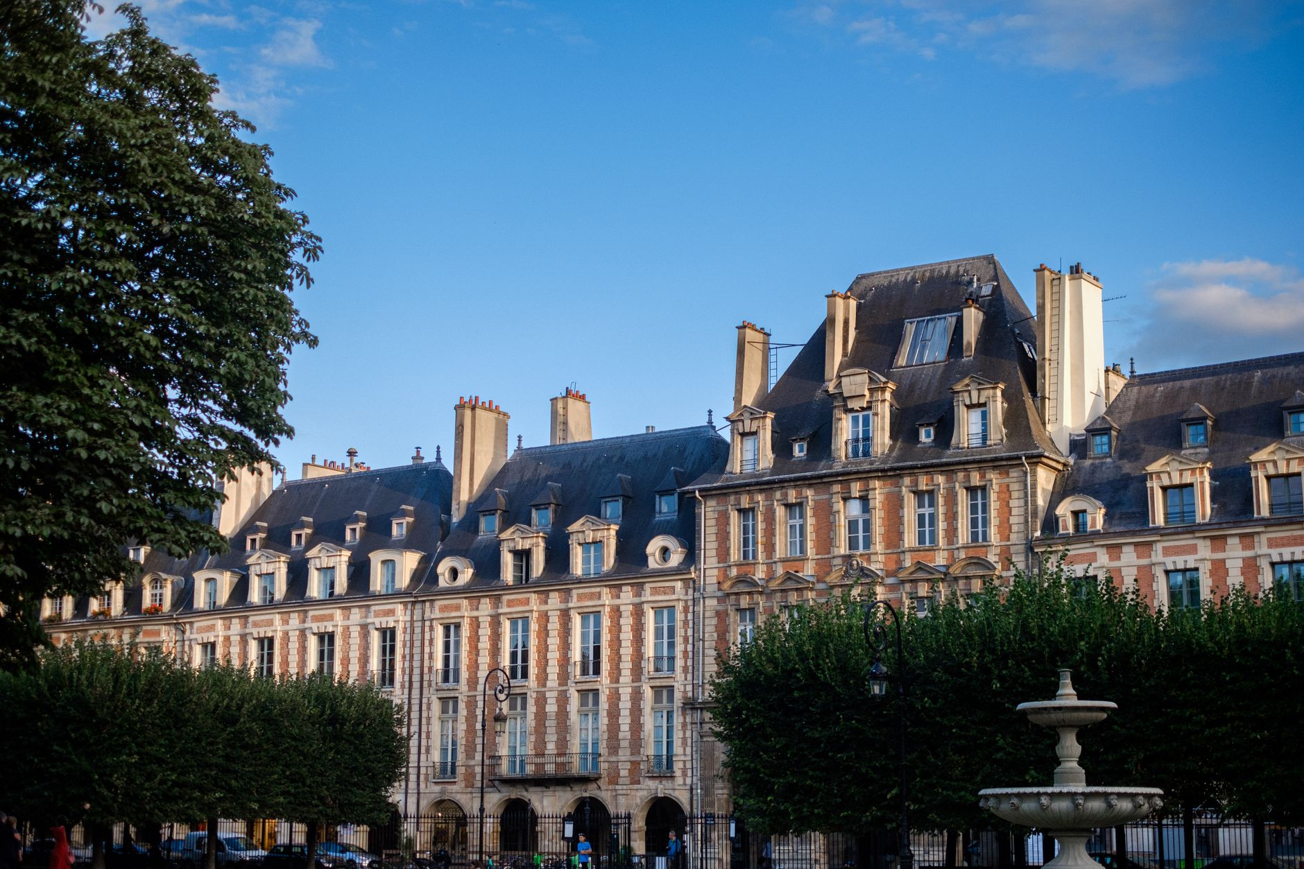 Discrétion et sécurité : Les piliers de notre communauté — SponsorClub