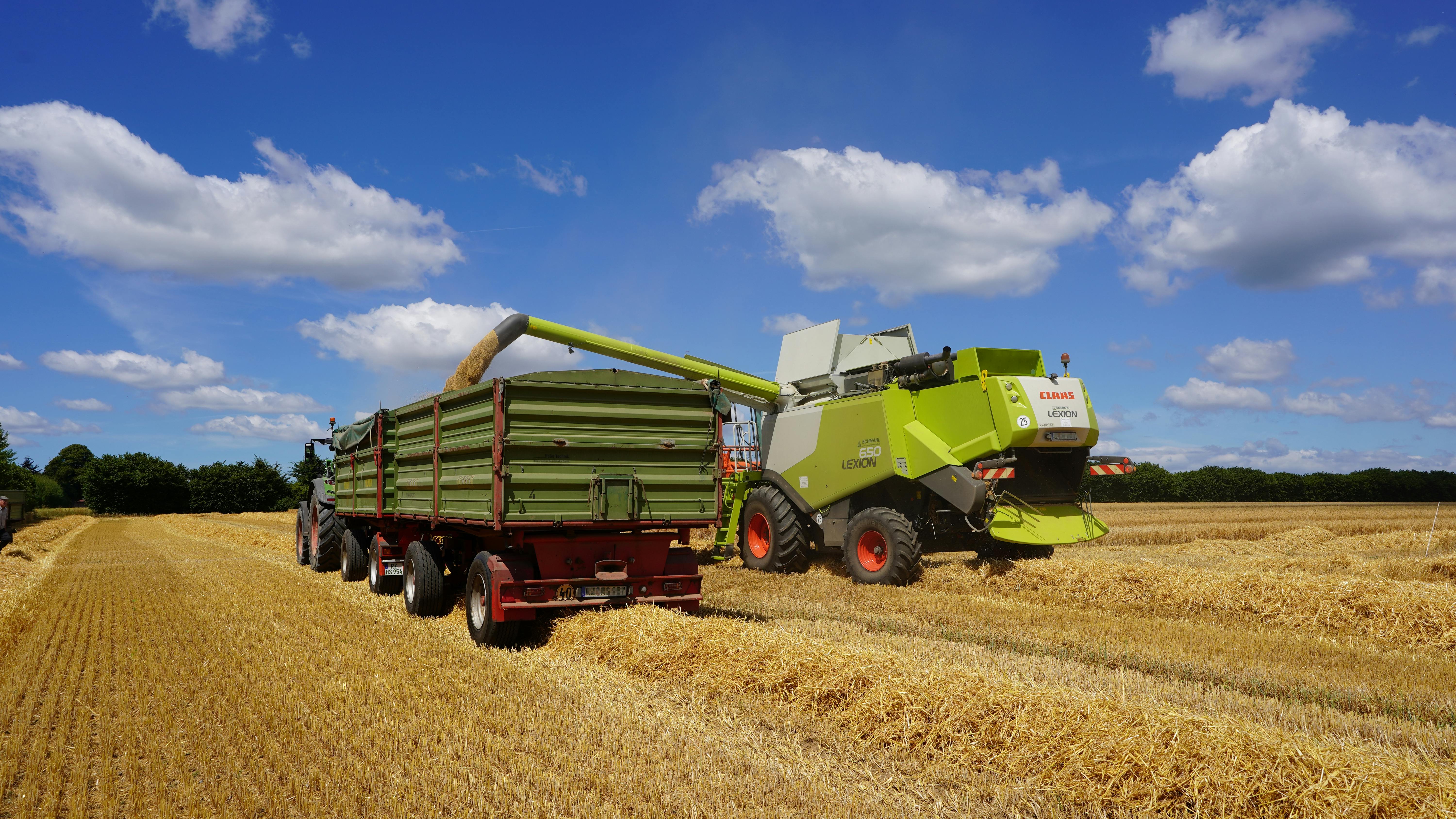 Flock launches haulage fleet insurance backed by Admiral — Photo by Wolfgang Weiser on Pexels