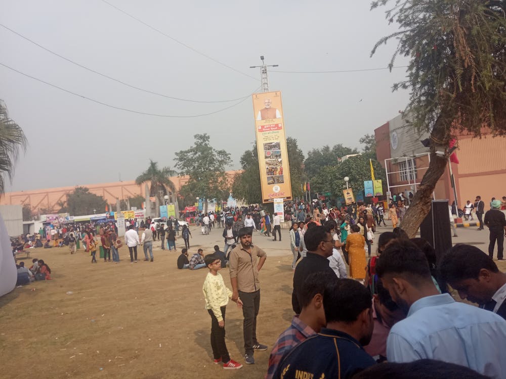 2026 میں دبئی اوور نائٹ سفاری: ستاروں بھری صحرائی رات کا یادگار تجربہ 1 دبئی اوور نائٹ سفاری کا شاندار نظارہ ایک پرسکون ستارے بھری رات میں