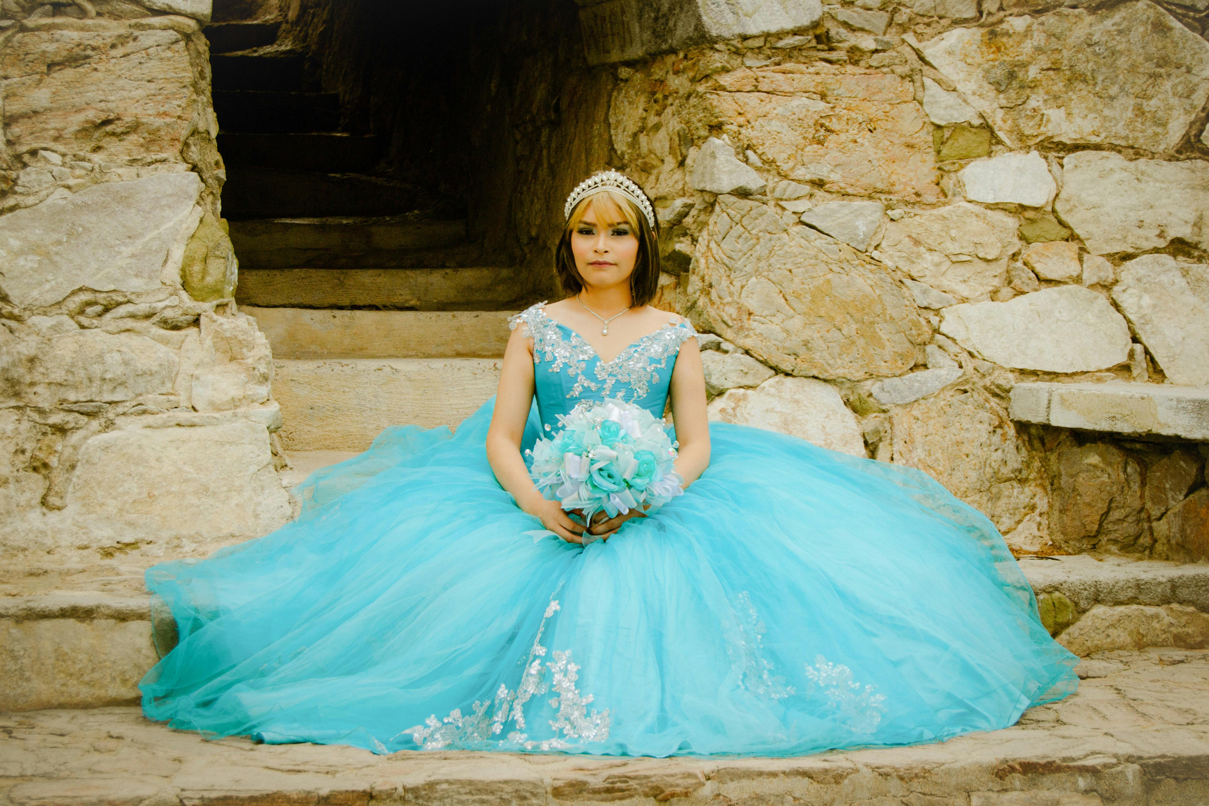Trendy Plus-Size Prom Dresses: Top Brands and Online Shopping Tips Trendy Plus-Size Prom Dresses: Top Brands and Online Shopping Tips