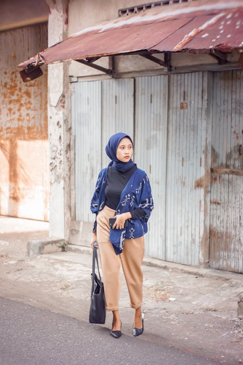 Photo Of Woman Wearing Blue Hijab 