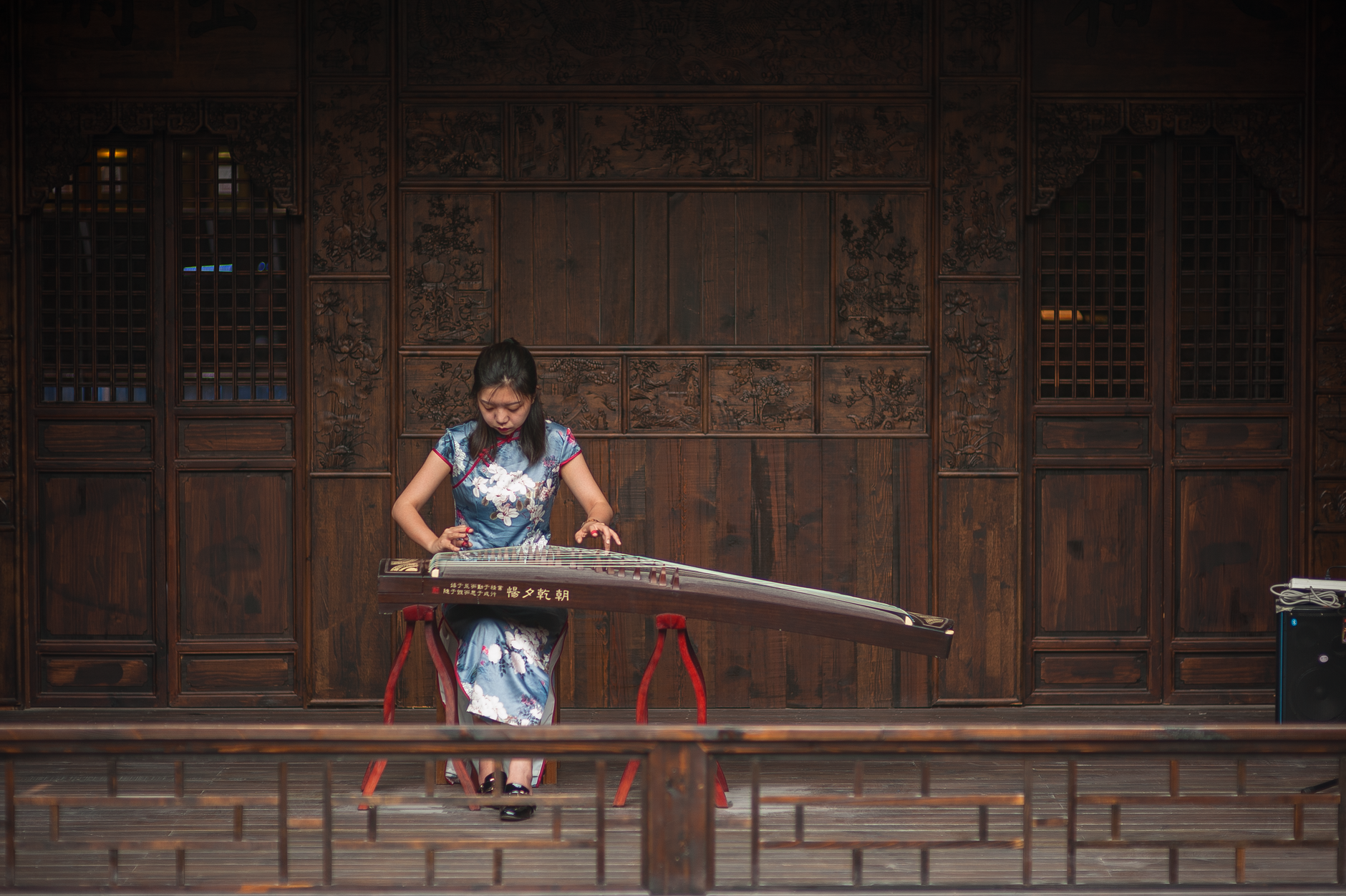 Featured image for the article: Delhi: Ngartini Huang performs guzheng at Soundscapes of India