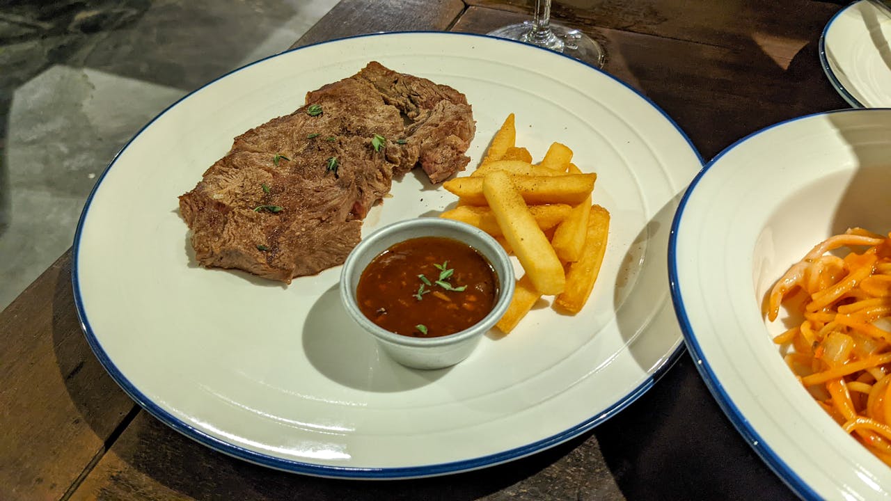 Diễn từ Nobel Văn học 1992 – Những mảnh vỡ của ký ức sử thi, Derek Walcott