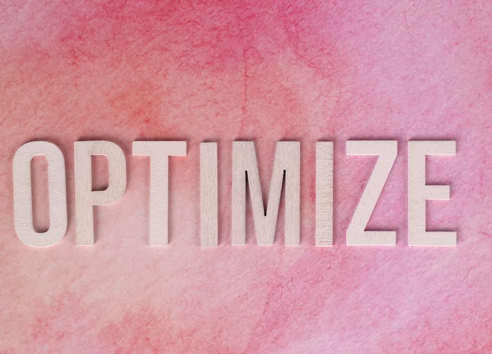 Online dating: starting a conversation on a niche platform