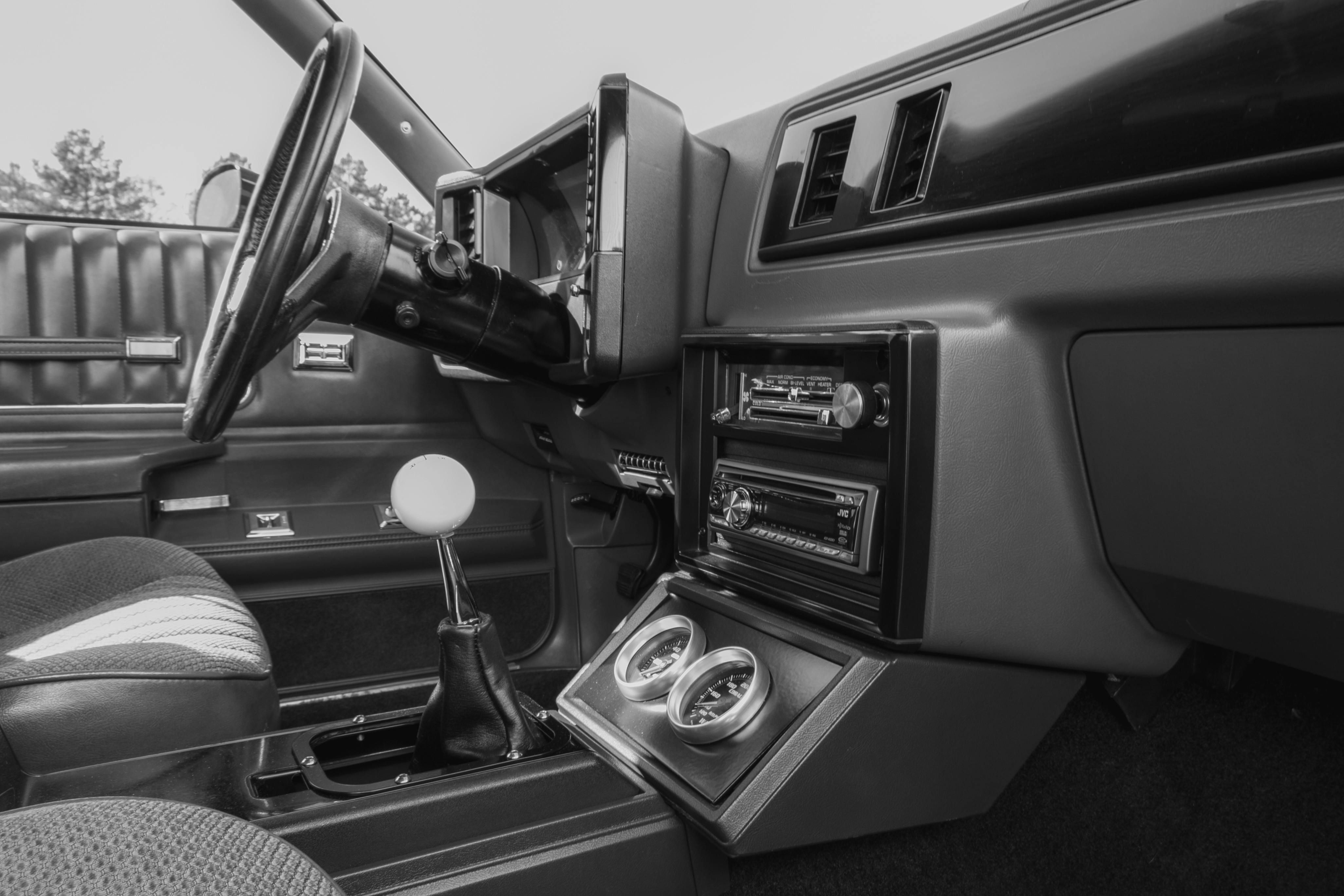 다양한 세계 음식과 여행 풍경