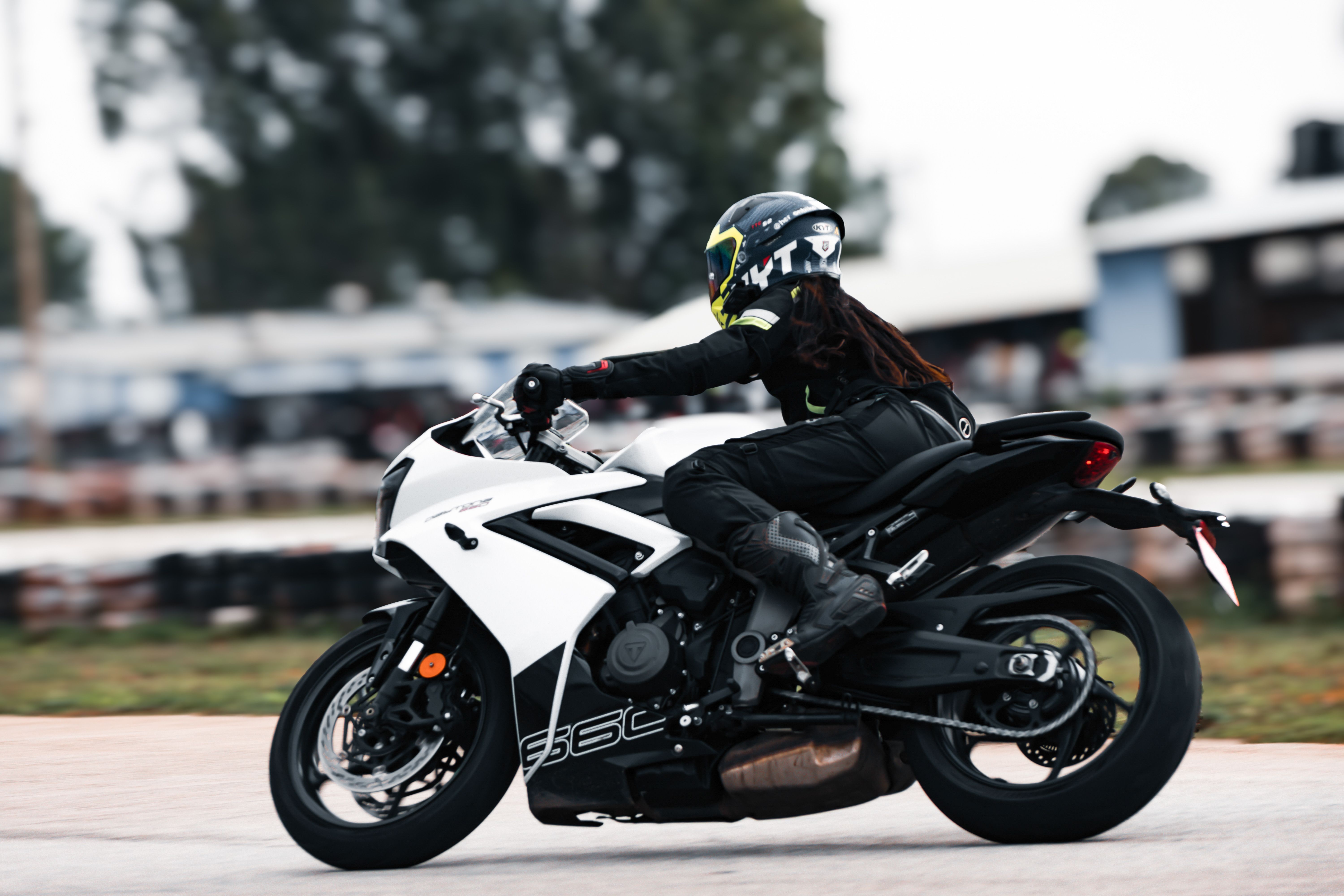 motorcycles & powersports s.r.o motorcycle powersports show — Photo by Shrinidhi Holla on Pexels