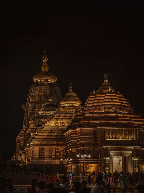 Free A stunning view of the Jagannath Temple in Digha, India, beautifully illuminated at night. Stock Photo