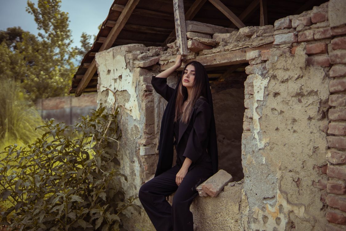 Rustic Woman Face Portrait of Woman in Rustic Outdoor Setting · Free Stock Photo