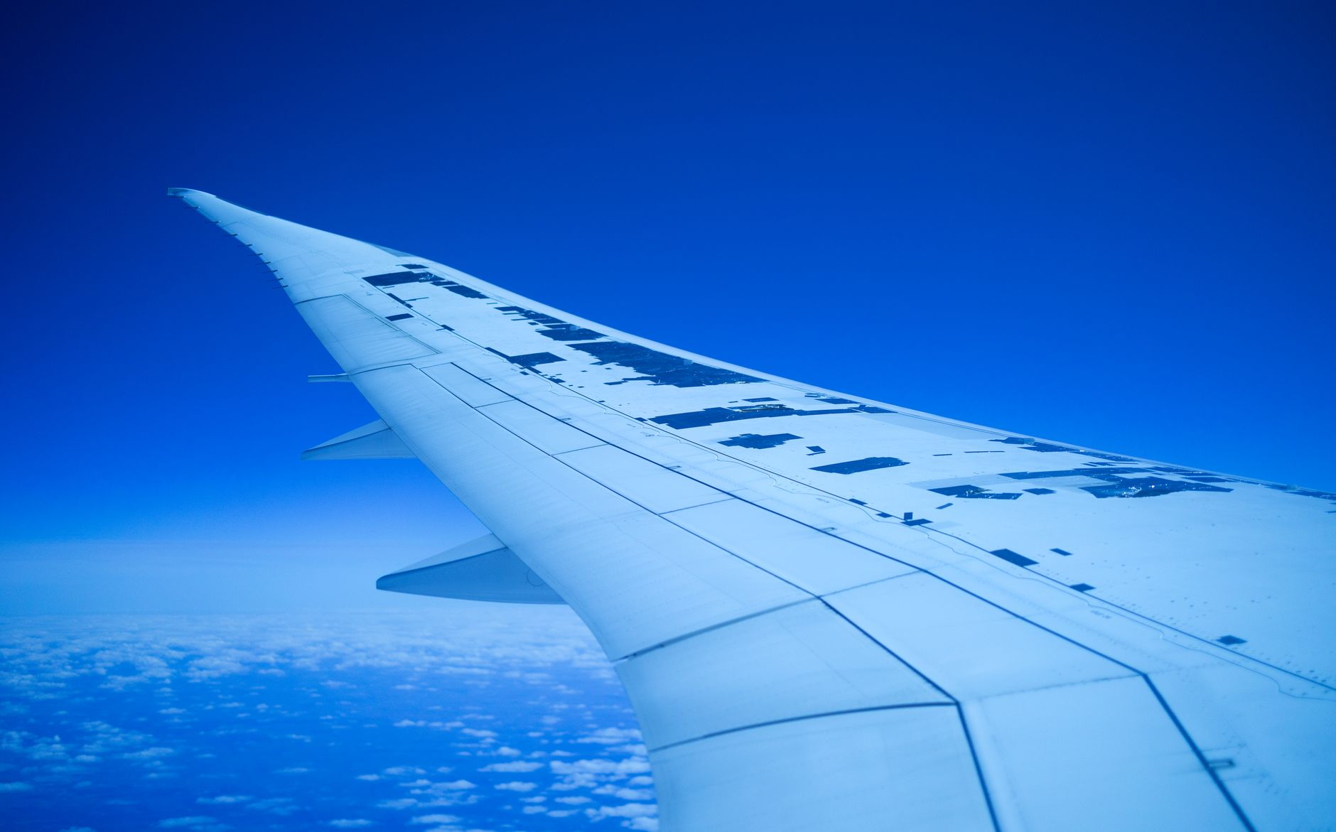 EasyJet flight returns to Tenerife after 10-person brawl