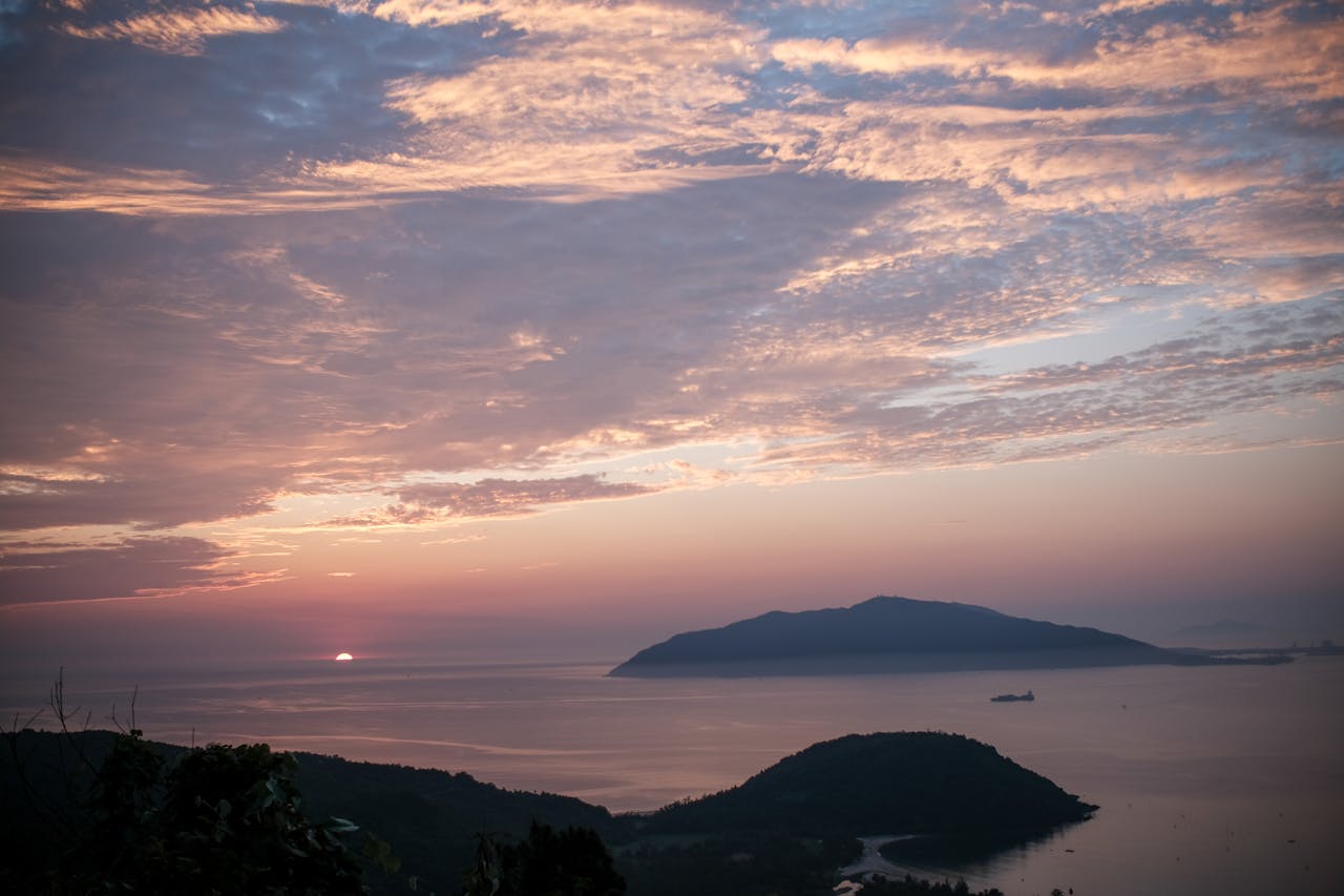 Lặng lẽ mai một ngôn ngữ bản địa Việt Nam