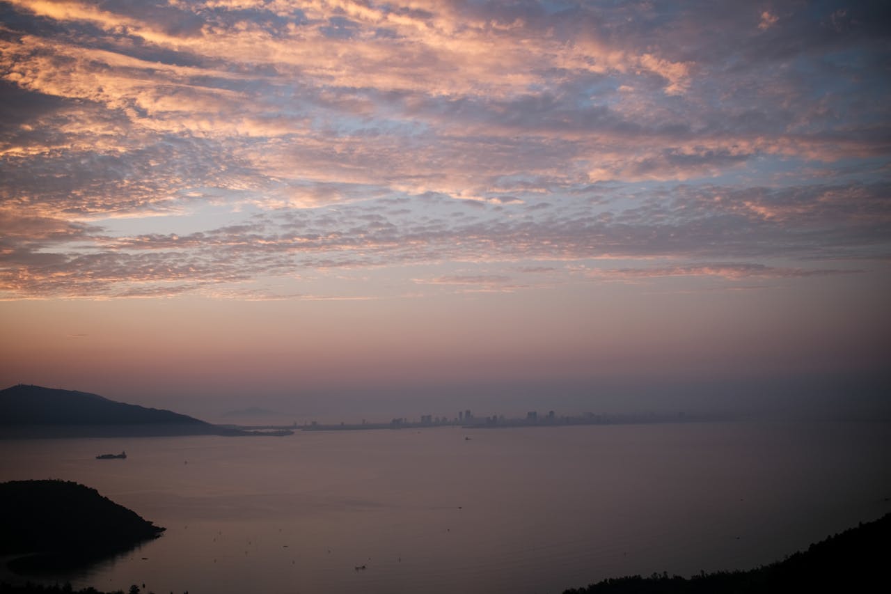 Tuyển tập truyện ngắn trong lòng bàn tay (Phần 1)