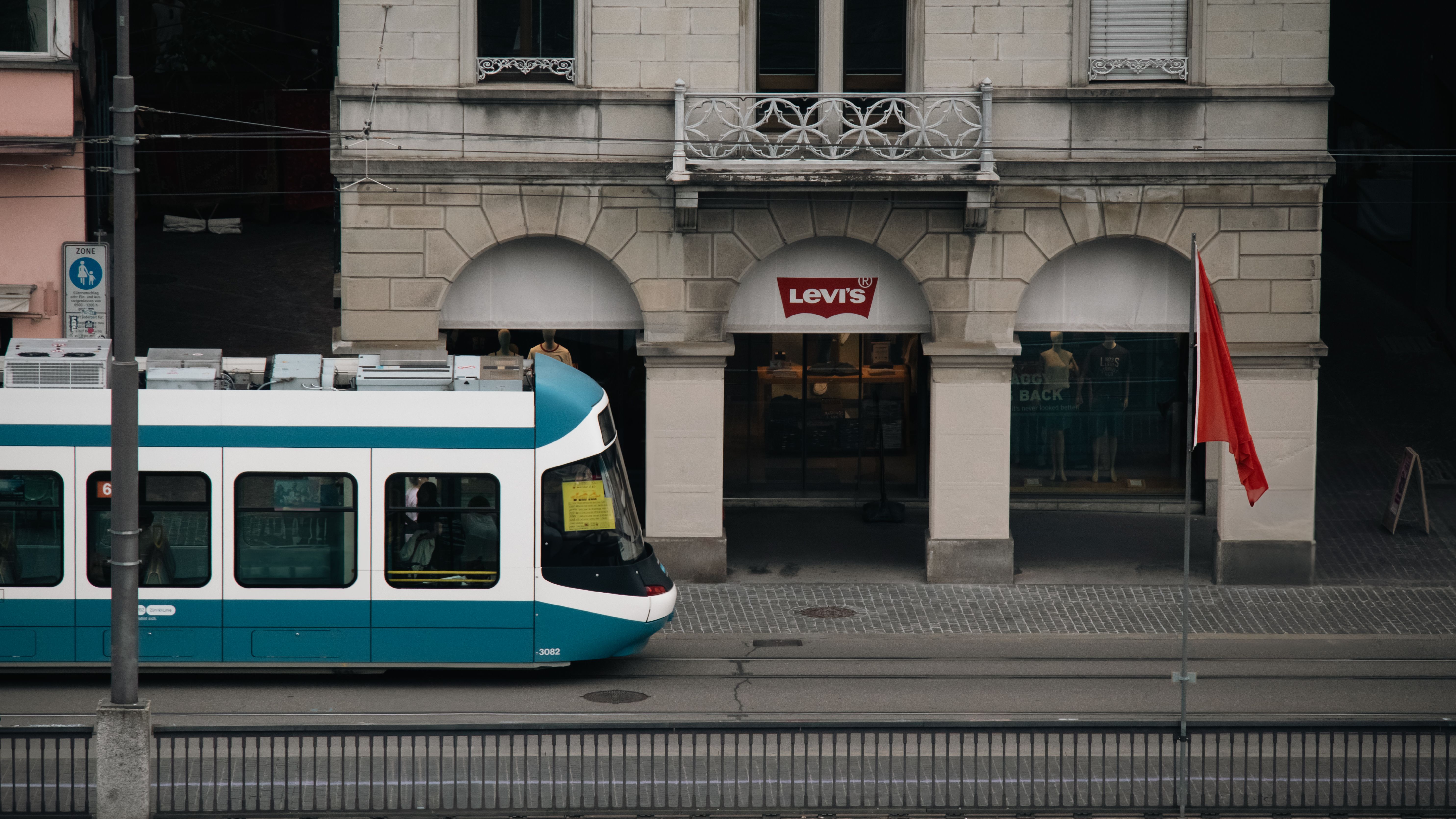 Zollstrasse — Where the Old Wohlgroth Still Echoes