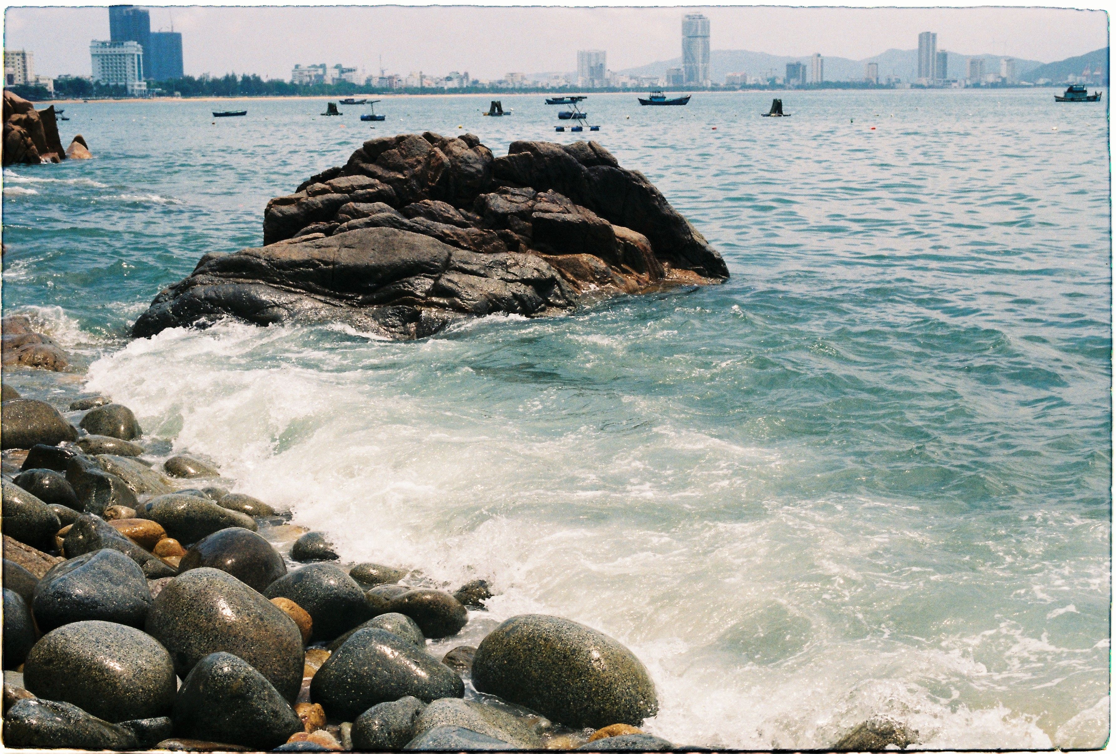 Rocks And Beach Photos, Download The BEST Free Rocks And Beach Stock ...