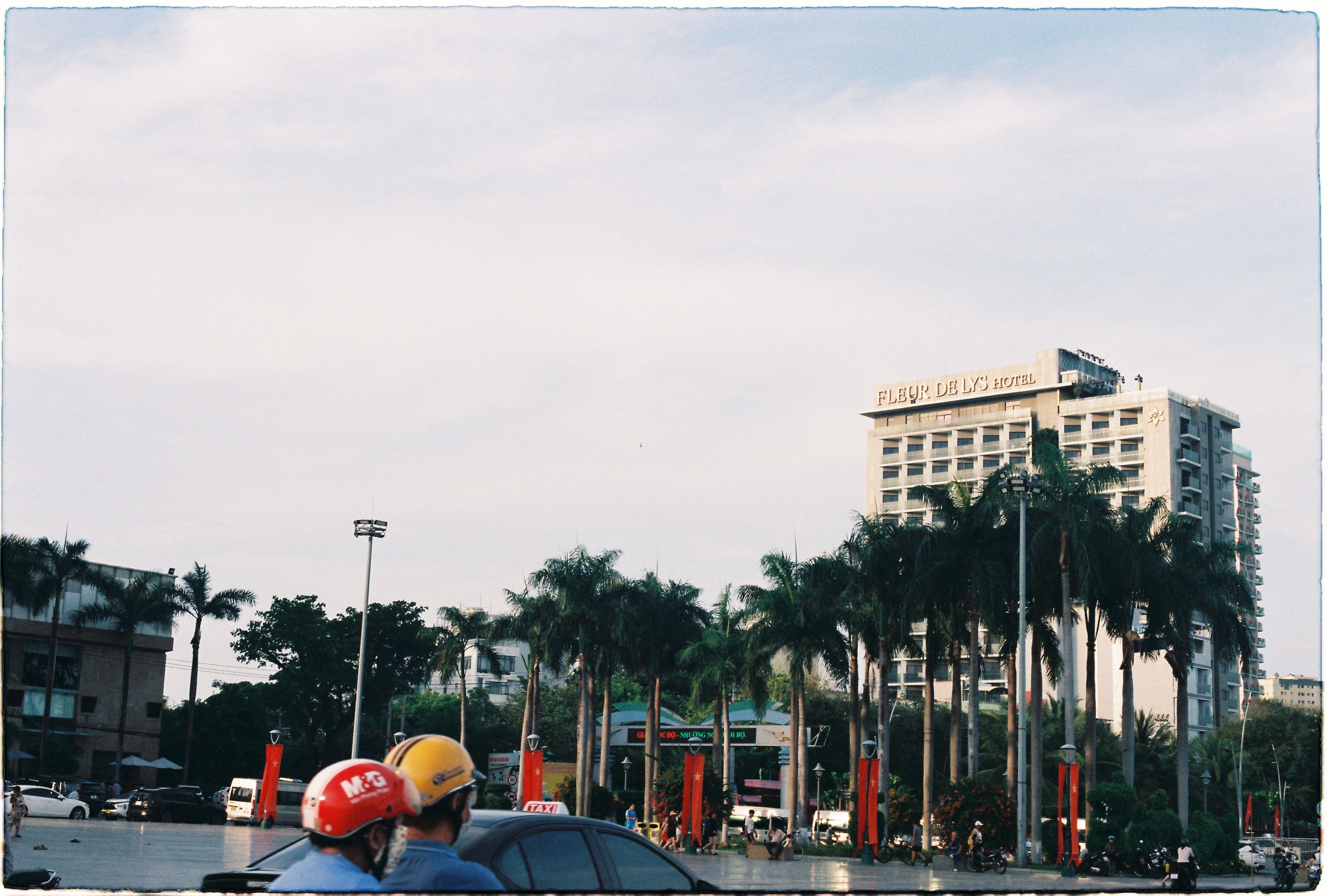 Uber adds hotel booking, vacation rentals in major app expansion — Photo by meomupmofilm on Pexels