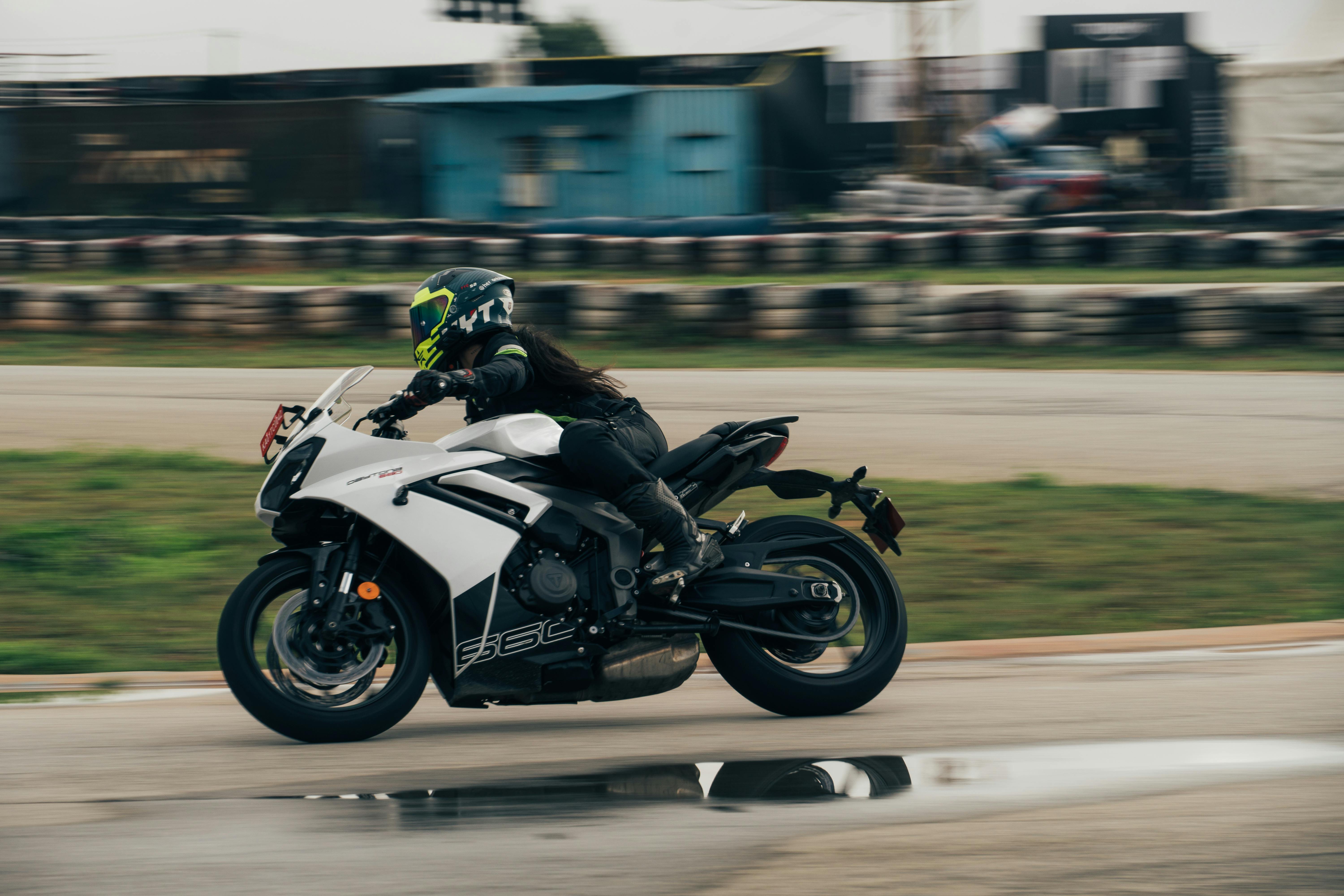 motorcycles & powersports s.r.o motorcycle powersports bc — Photo by Suhas Hanjar on Pexels