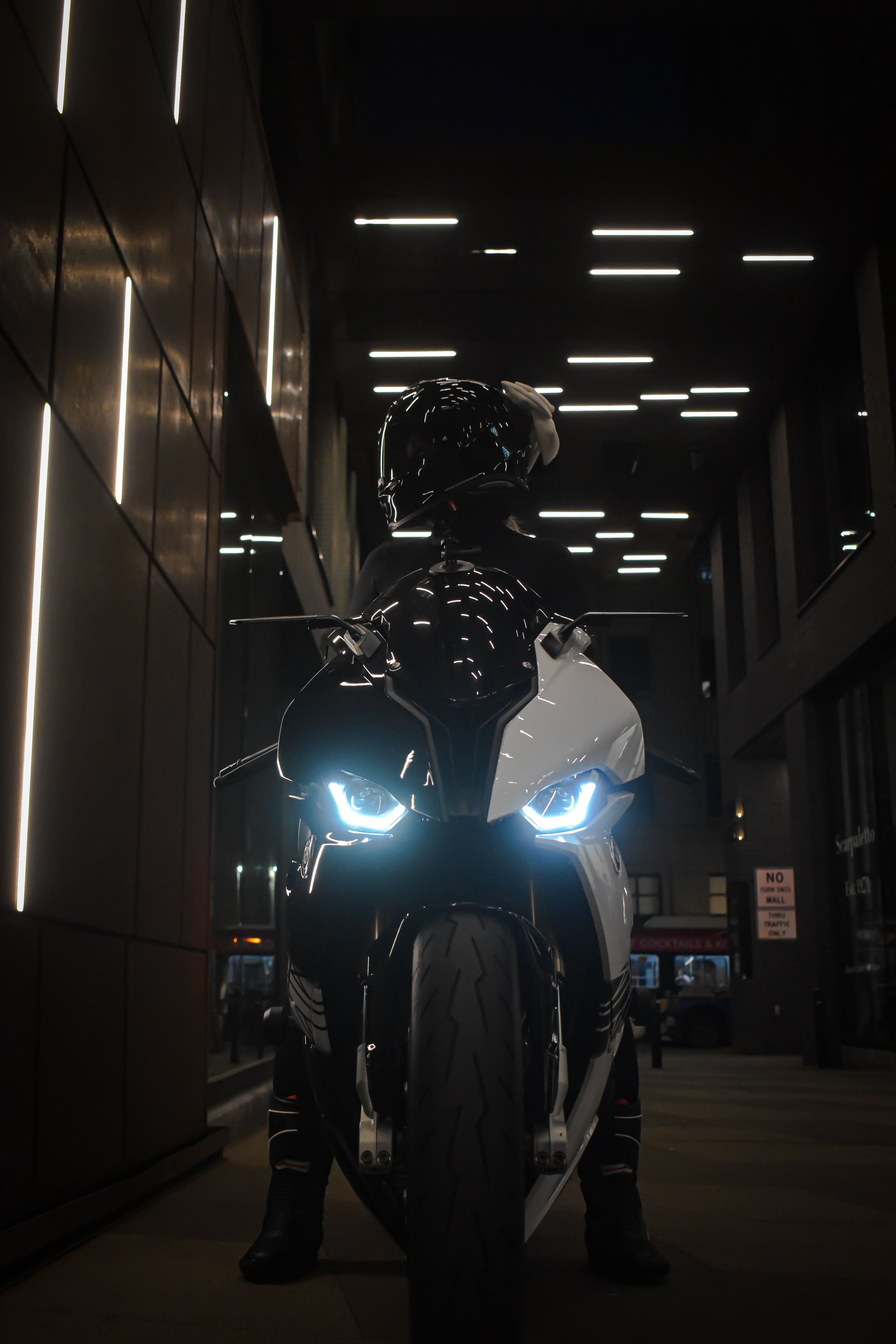 Comment optimiser la visibilité de votre moto électrique en 2026 