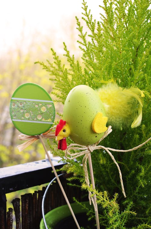 Green and Easter Egg Red Rooster Decor