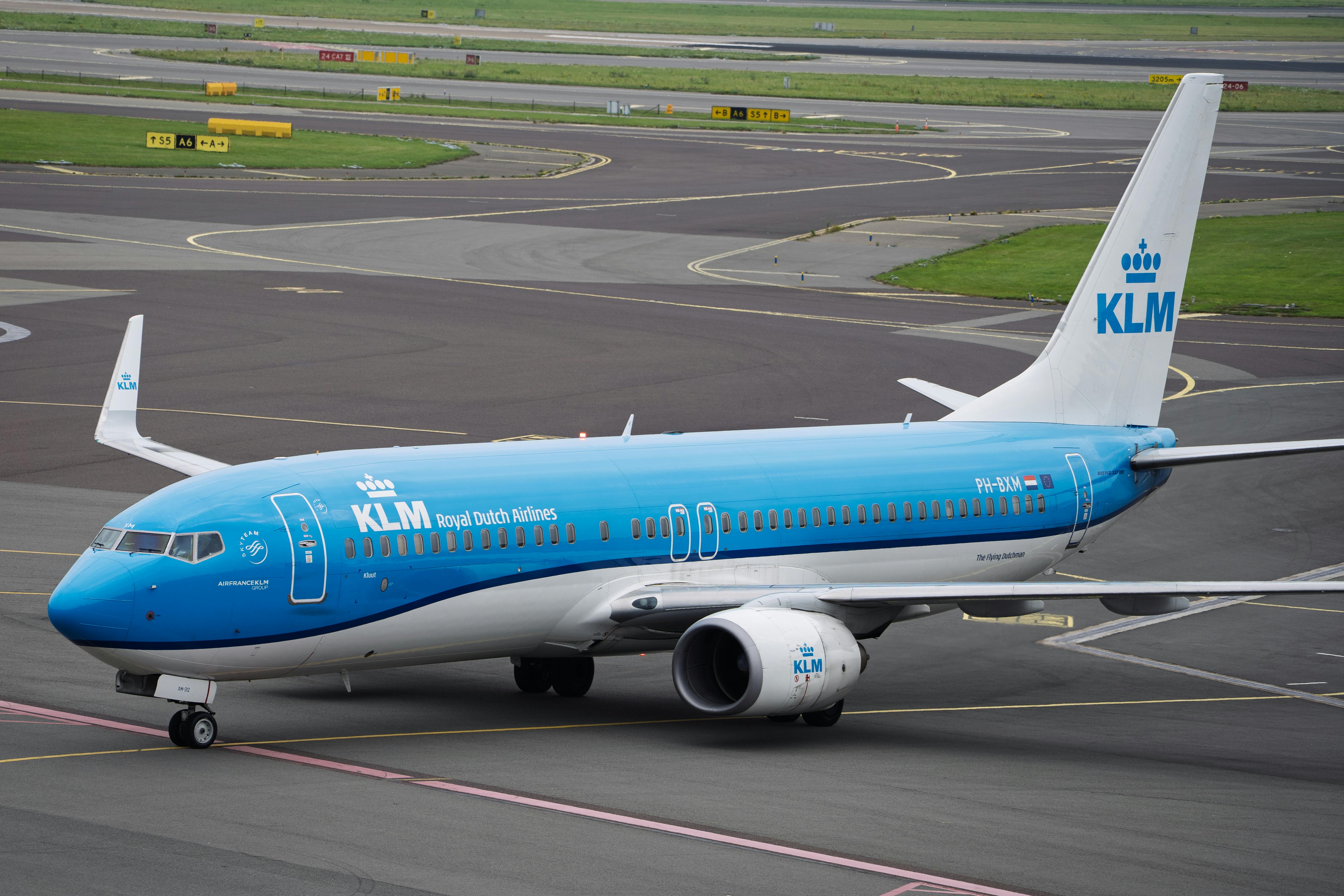 Your Useless Airline Miles Just Became Real Money: Here’s How to Spend Them Tonight — Photo by Martijn Stoof on Pexels