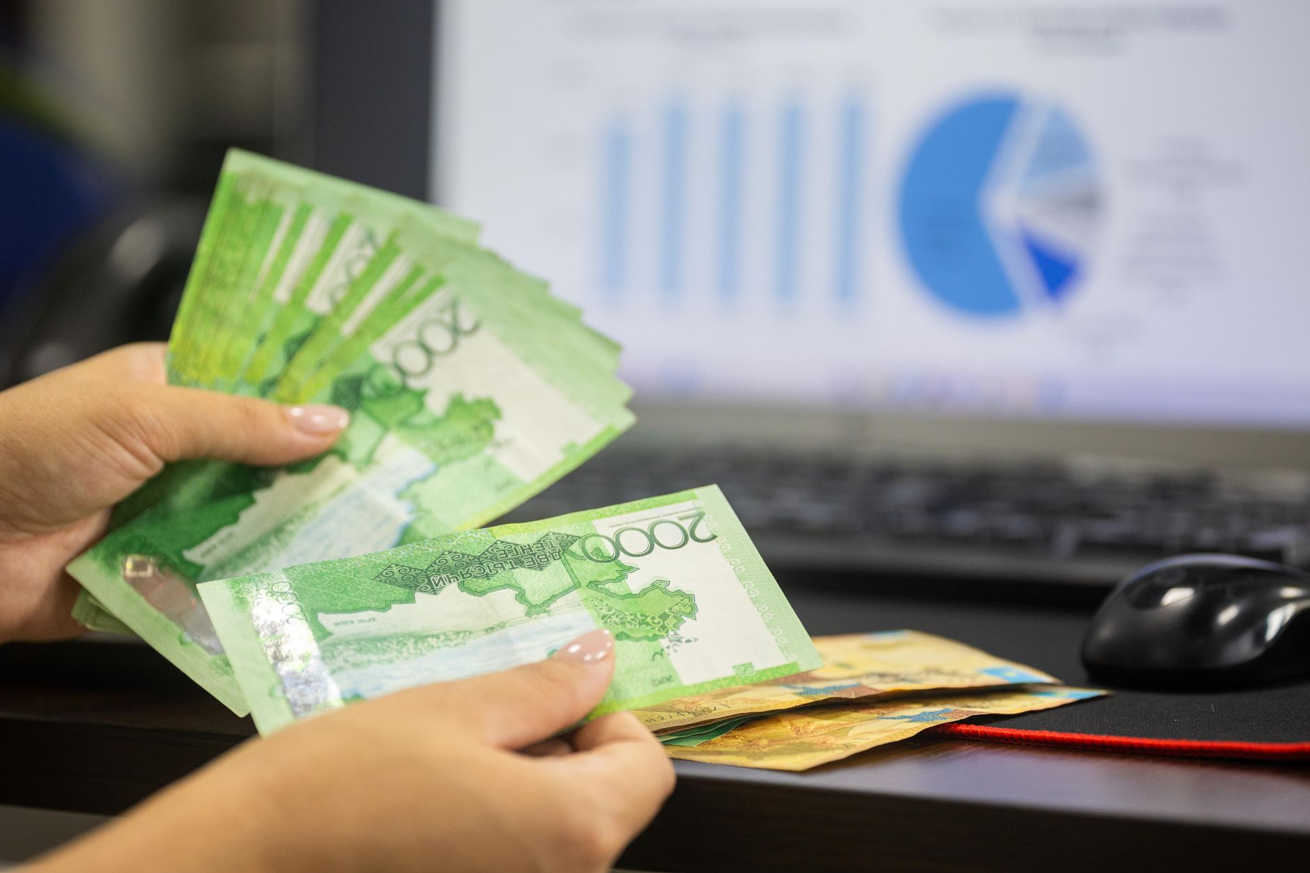 Rusijos milijardierių turtas per metus ūgtelėjo 11 %, rodo „Forbes“ – augimą lemia žaliavų kainos