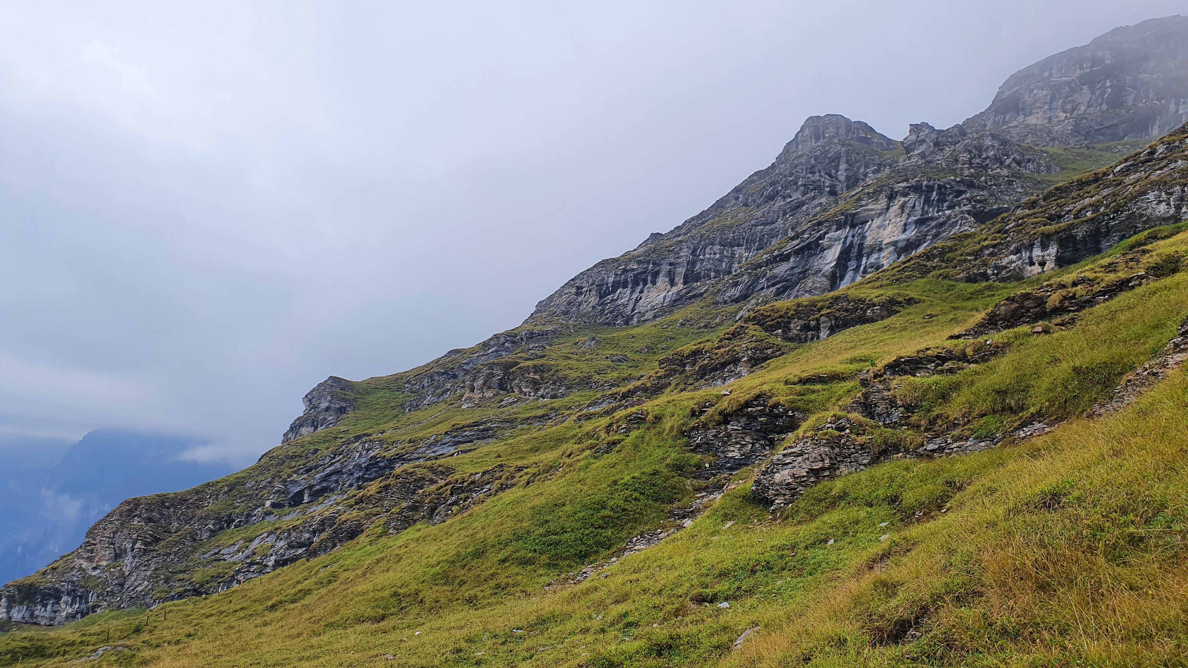 Scenic Mountain Landscape with Green Slopes · Free Stock Photo