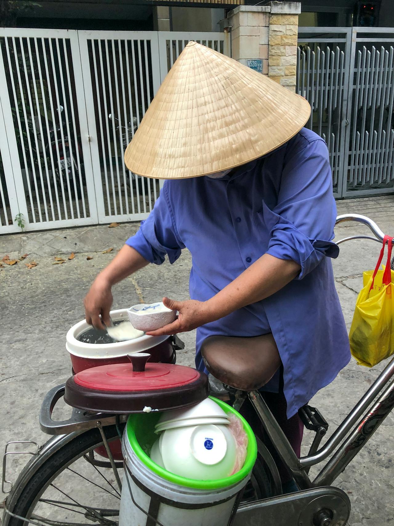 Tỏ tình với người vợ không quen