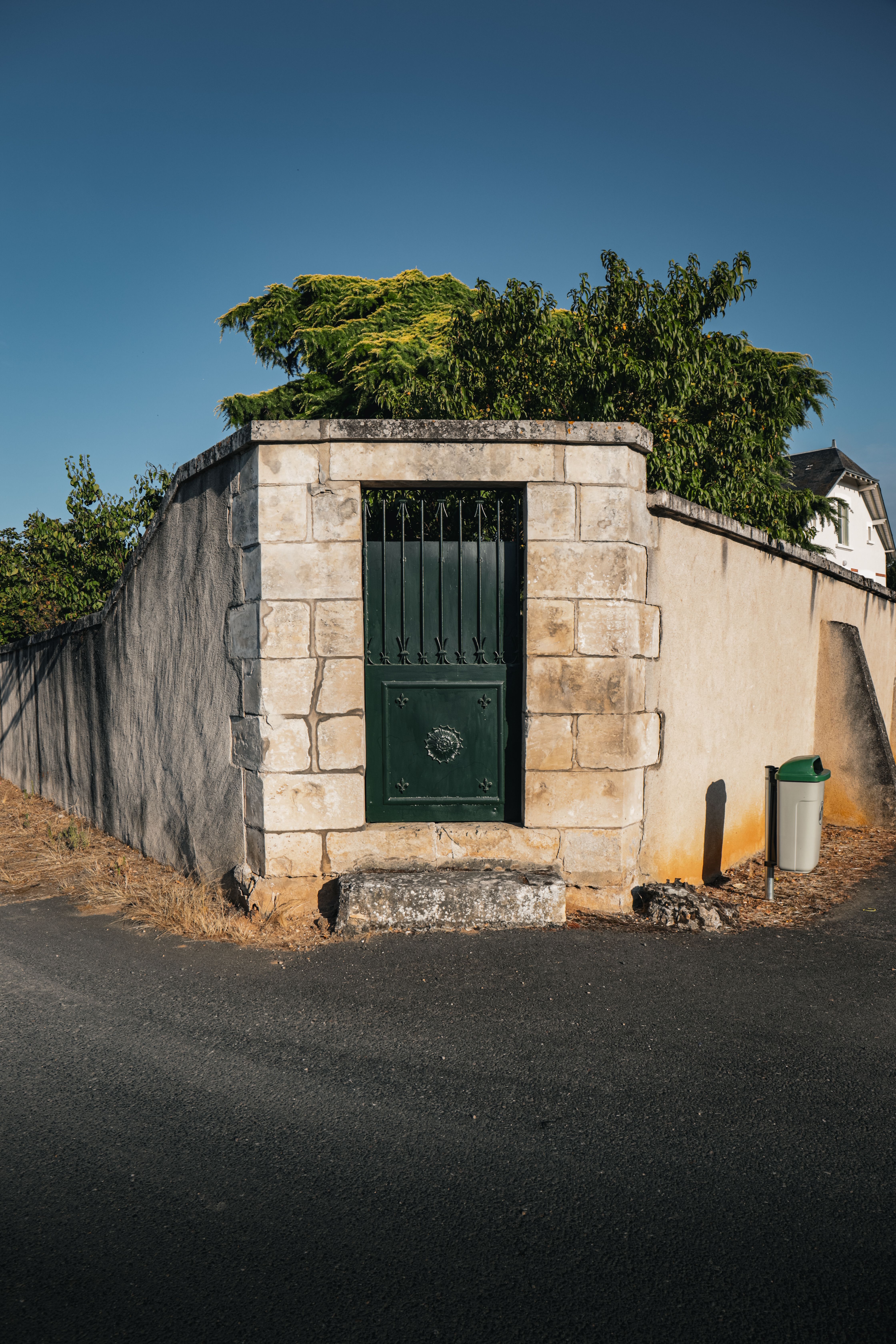 Privacy Blowup French Us Officials Home In On Google Street View