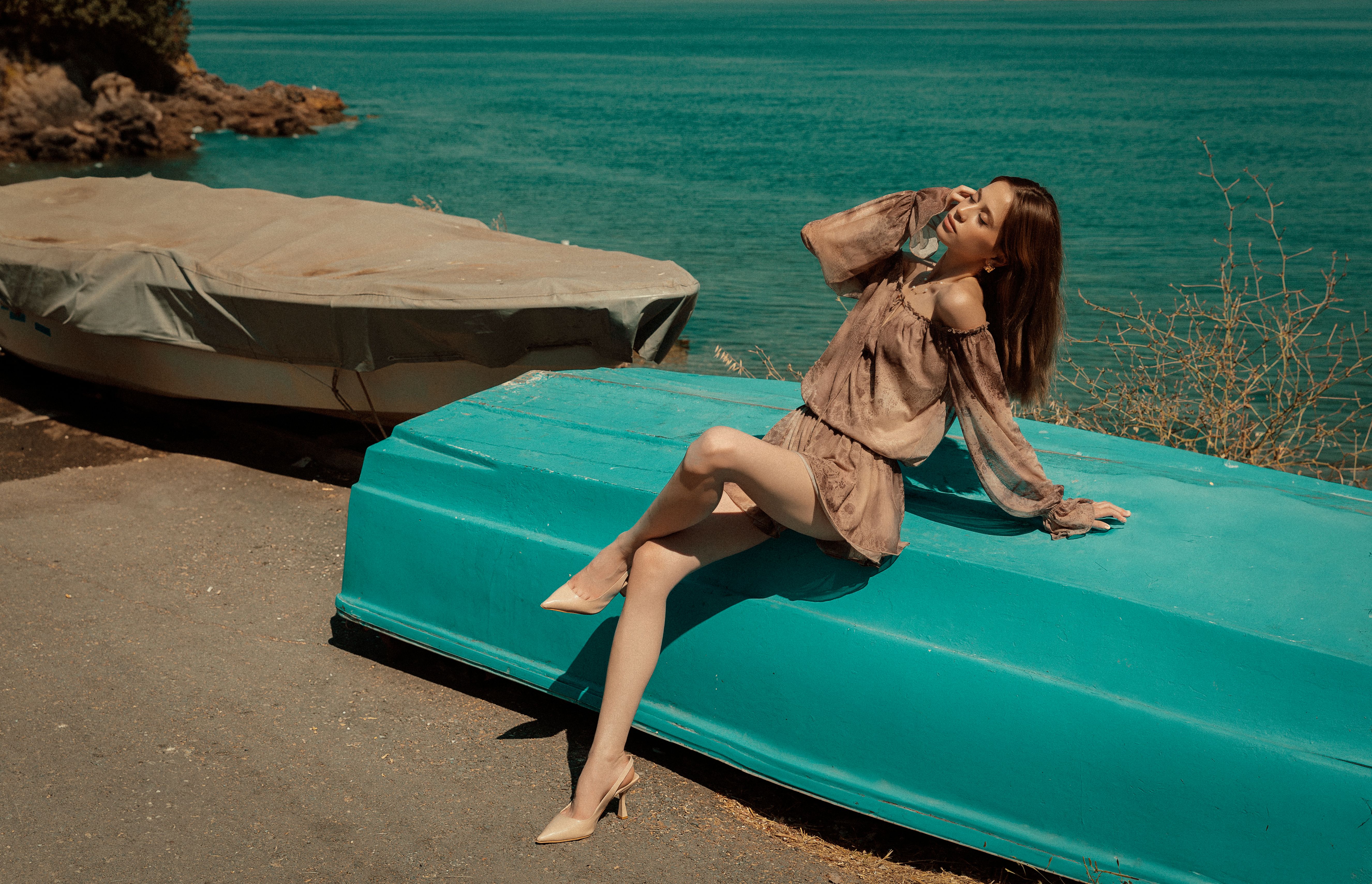 Look six, evening set in silk faille