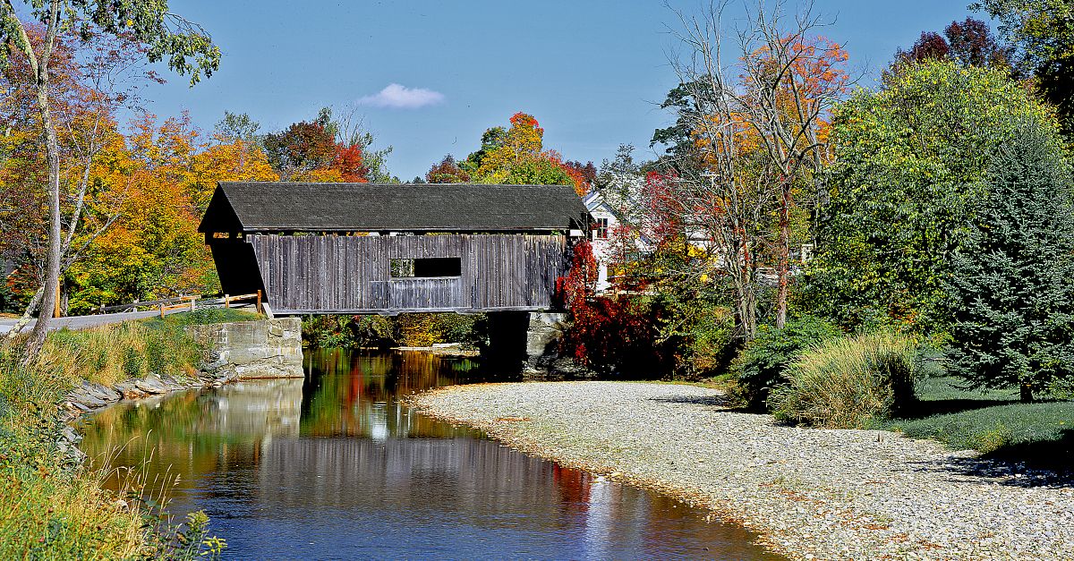 Warren Vt Scenic Covered Bridge in Warren, Vermont in Fall · Free Stock Photo