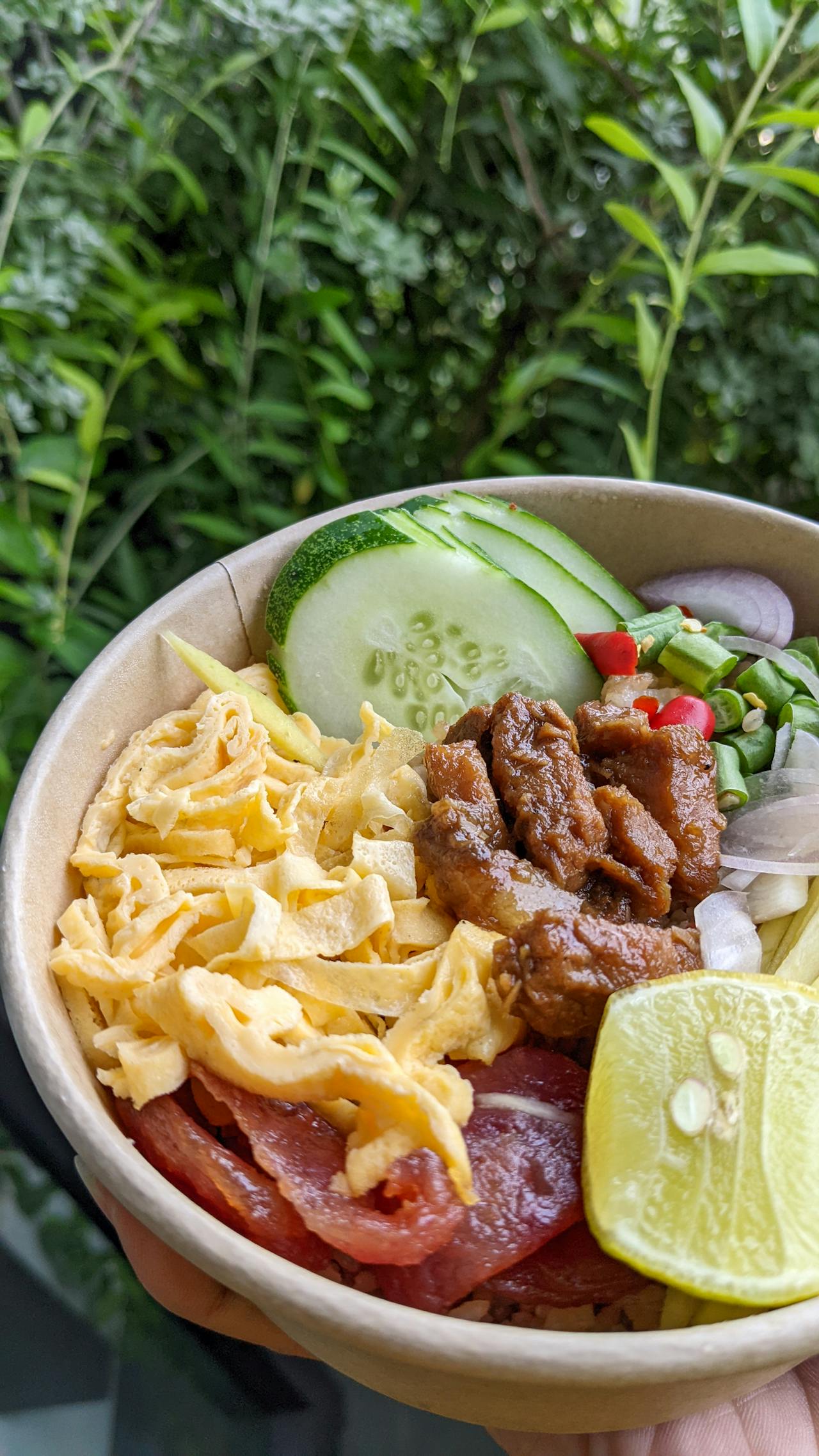 Viết đoạn văn giới thiệu bản thân cho sinh viên