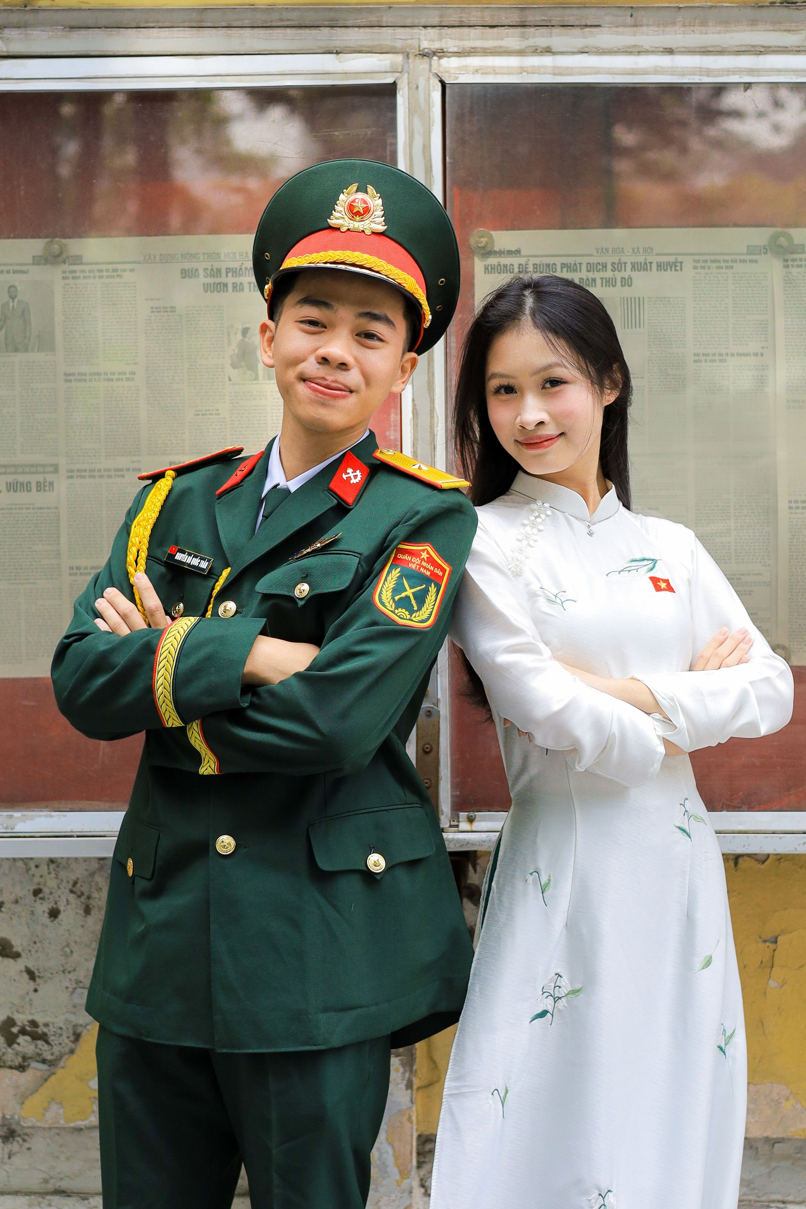 Green Uniform Photos, Download The BEST Free Green Uniform Stock Photos ...