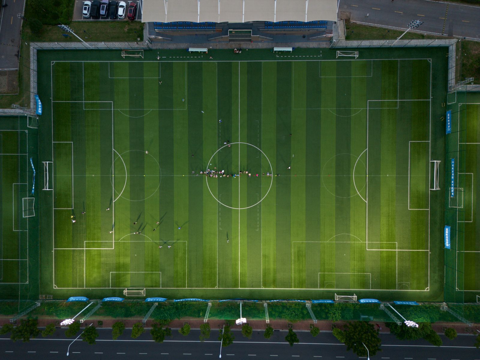 Halı Saha (Kapalı) - Spor Sahaları