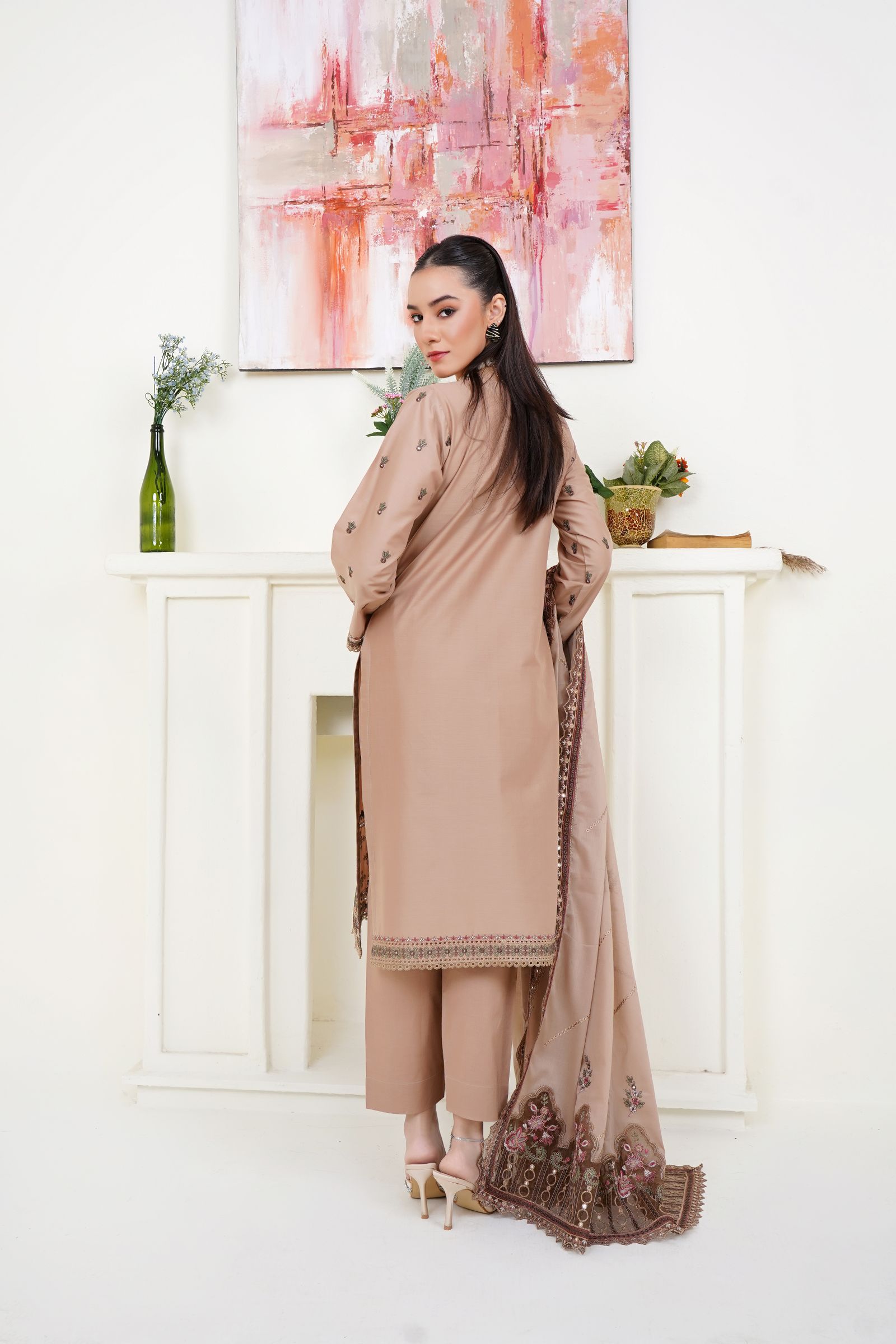 Woman wearing elegant eastern fashion
