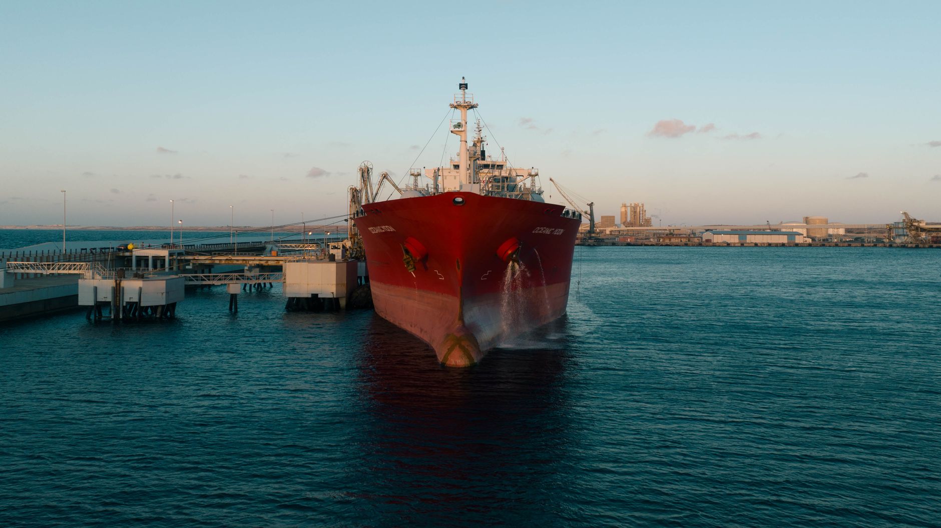 Trump oznámil: Americké námorníctvo zasiahlo a zadržalo íránsky tanker