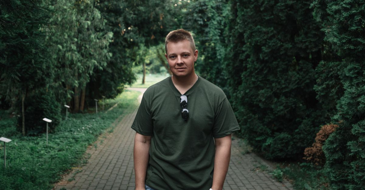 Polish activist Poczobut announces return trip to Belarus