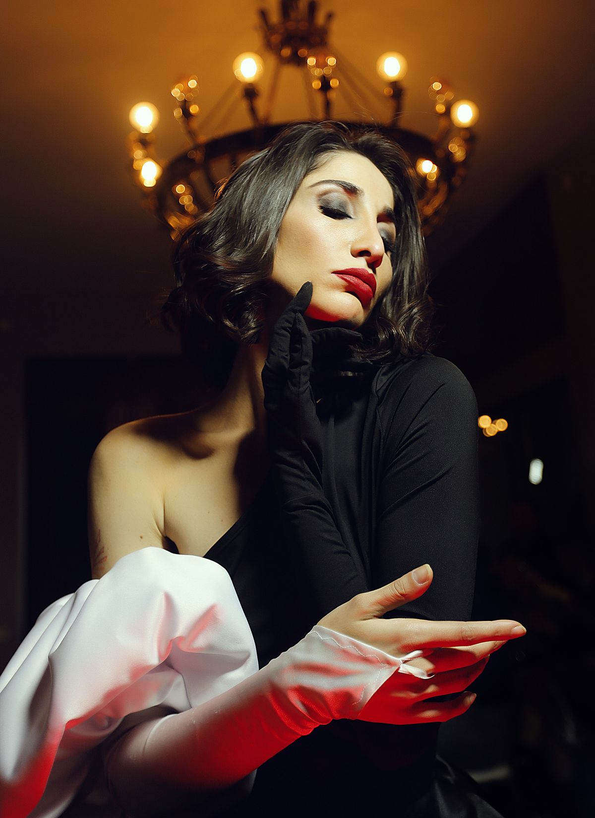 Striking fashion portrait of a woman