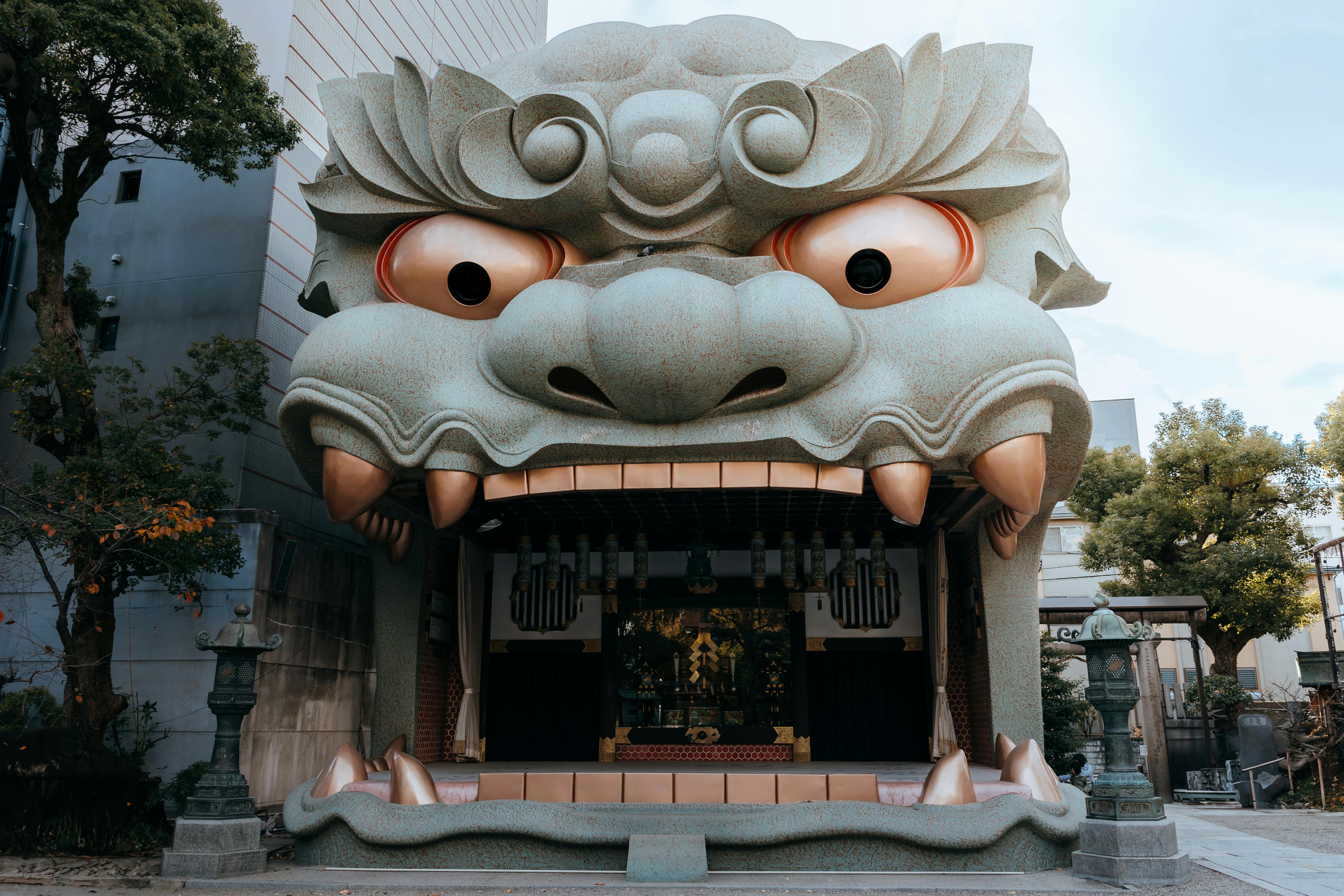 Giant Shishi Lion Head at Namba Yasaka Shrine, Osaka · Free Stock