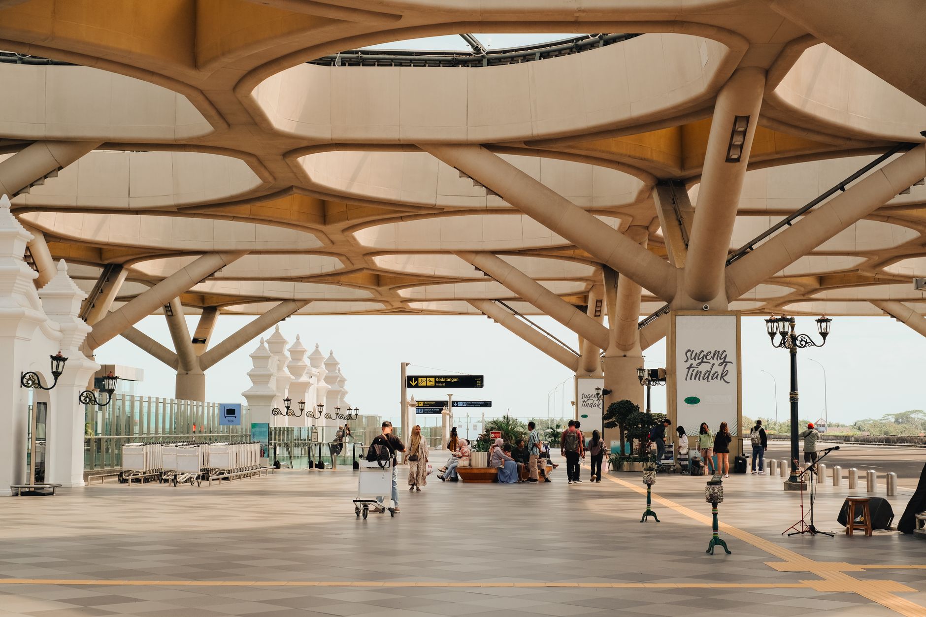 Airport transfers in Surabaya Airport transfers in Surabaya