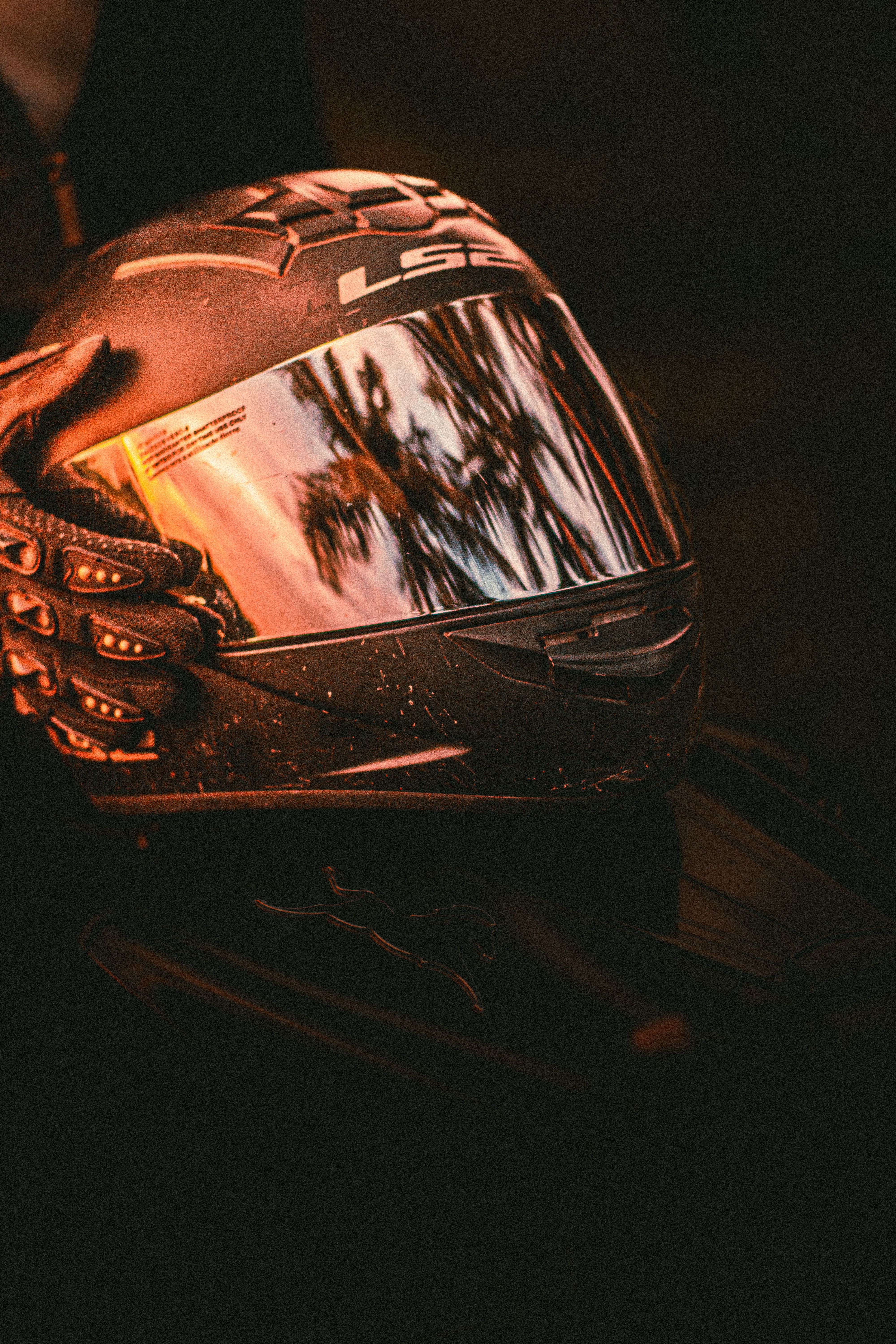 Casque moto modulable à écran photochromique : gadget marketing ou vrai plus sécurité en 2026 