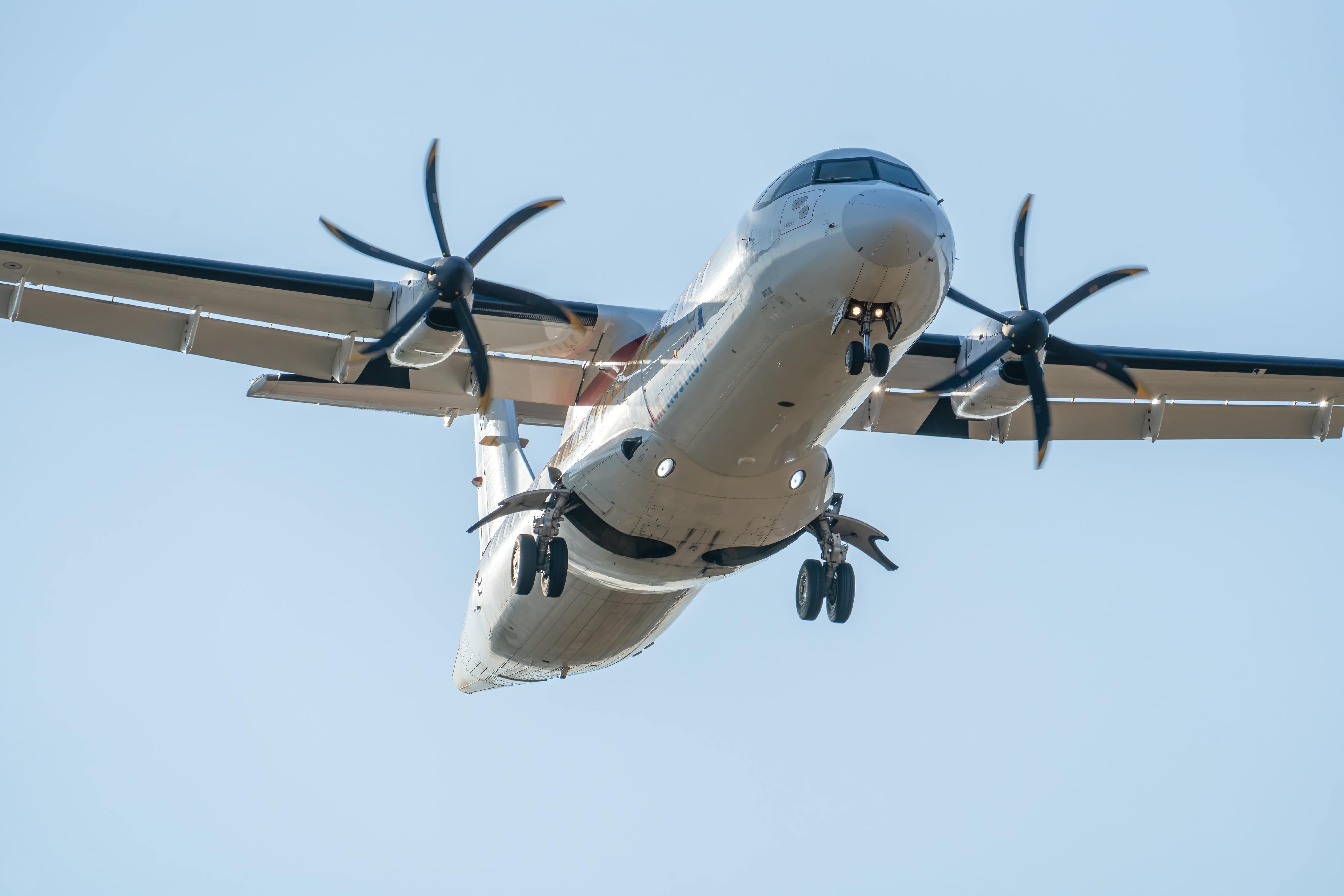 라과디아 공항 개요