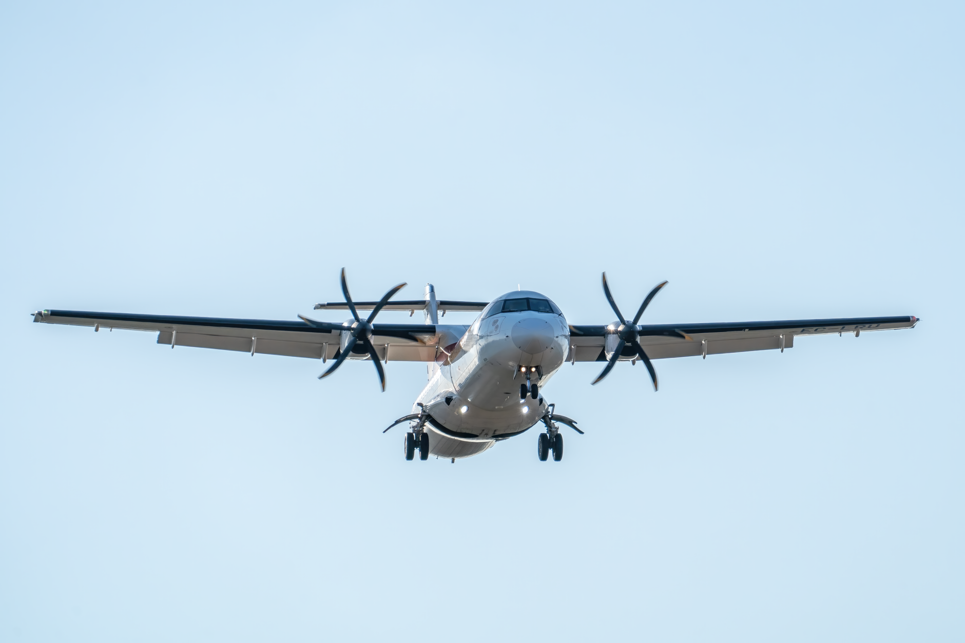 The largest all-electric plane ever flies for 27 minutes, on $5 of electricity