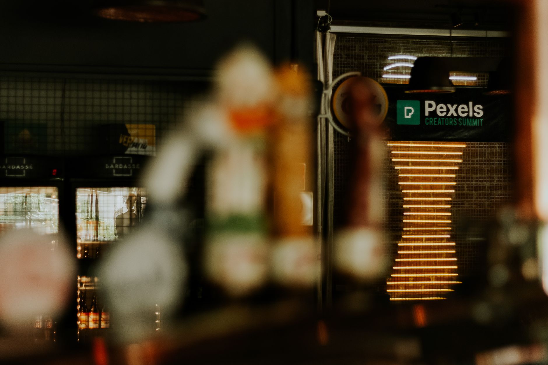 UK Pubs Get Tax Relief, but Other High Street Retailers Left Out – What It Means for Investors