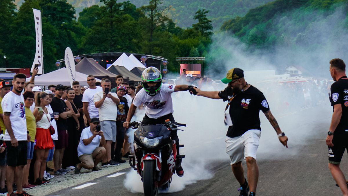 Rassemblements et festivals moto été 2026 : comment choisir LE bon événement pour ta tribu