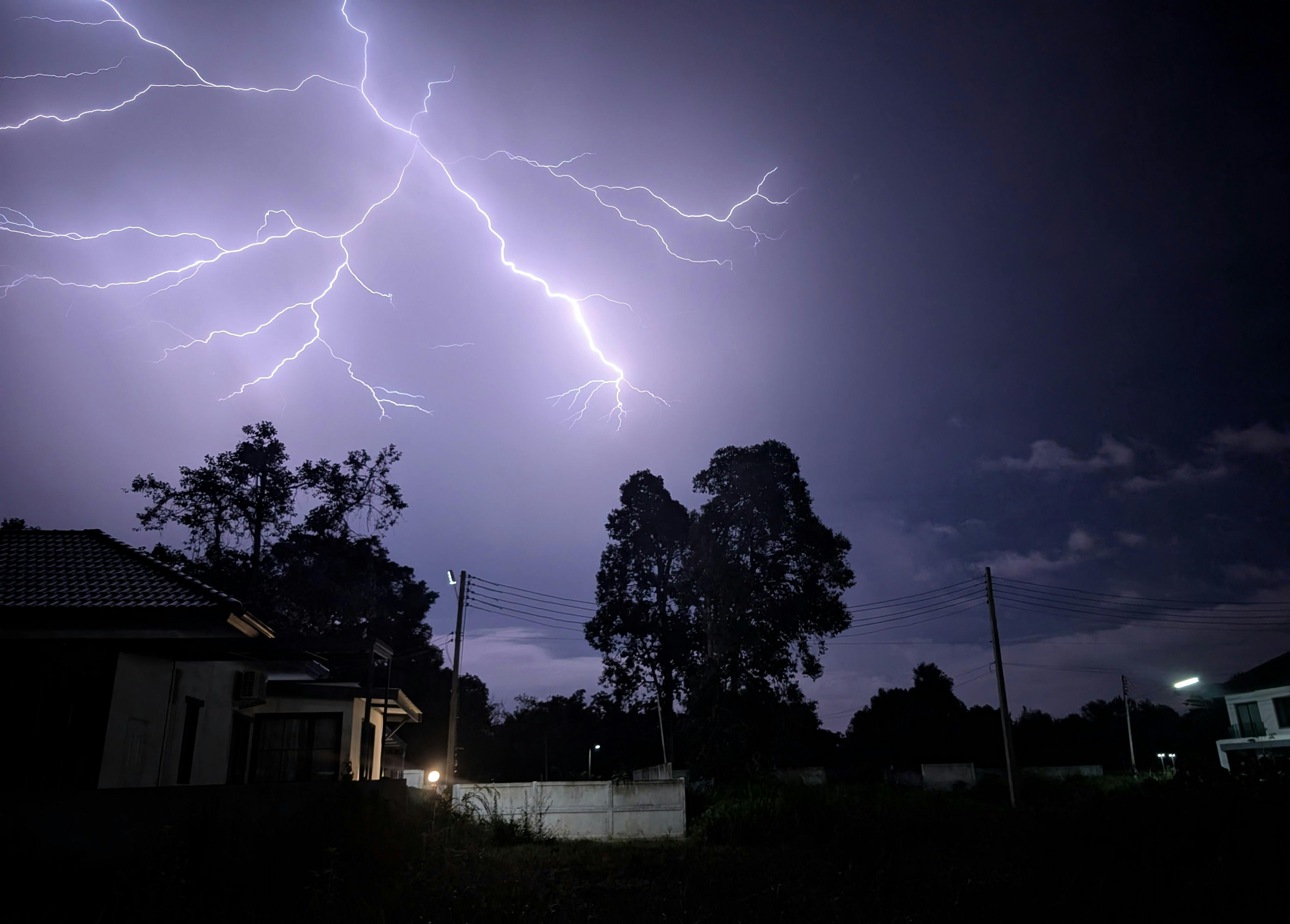 What to know about insurance claims as storm season hits Wisconsin — Photo by Michael  Bird on Pexels