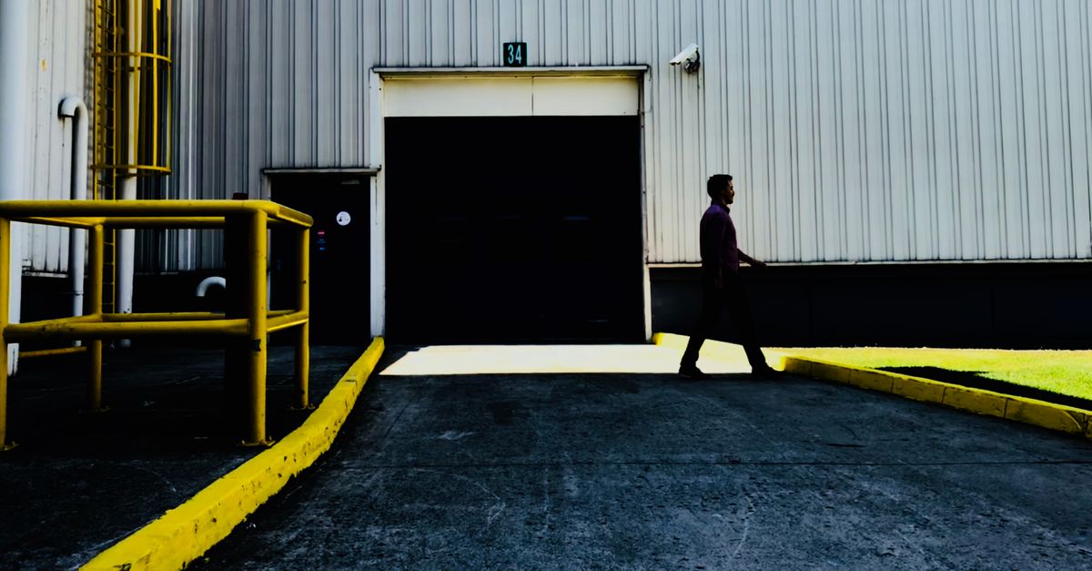 Don't sign your next warehouse lease until you've done this sum