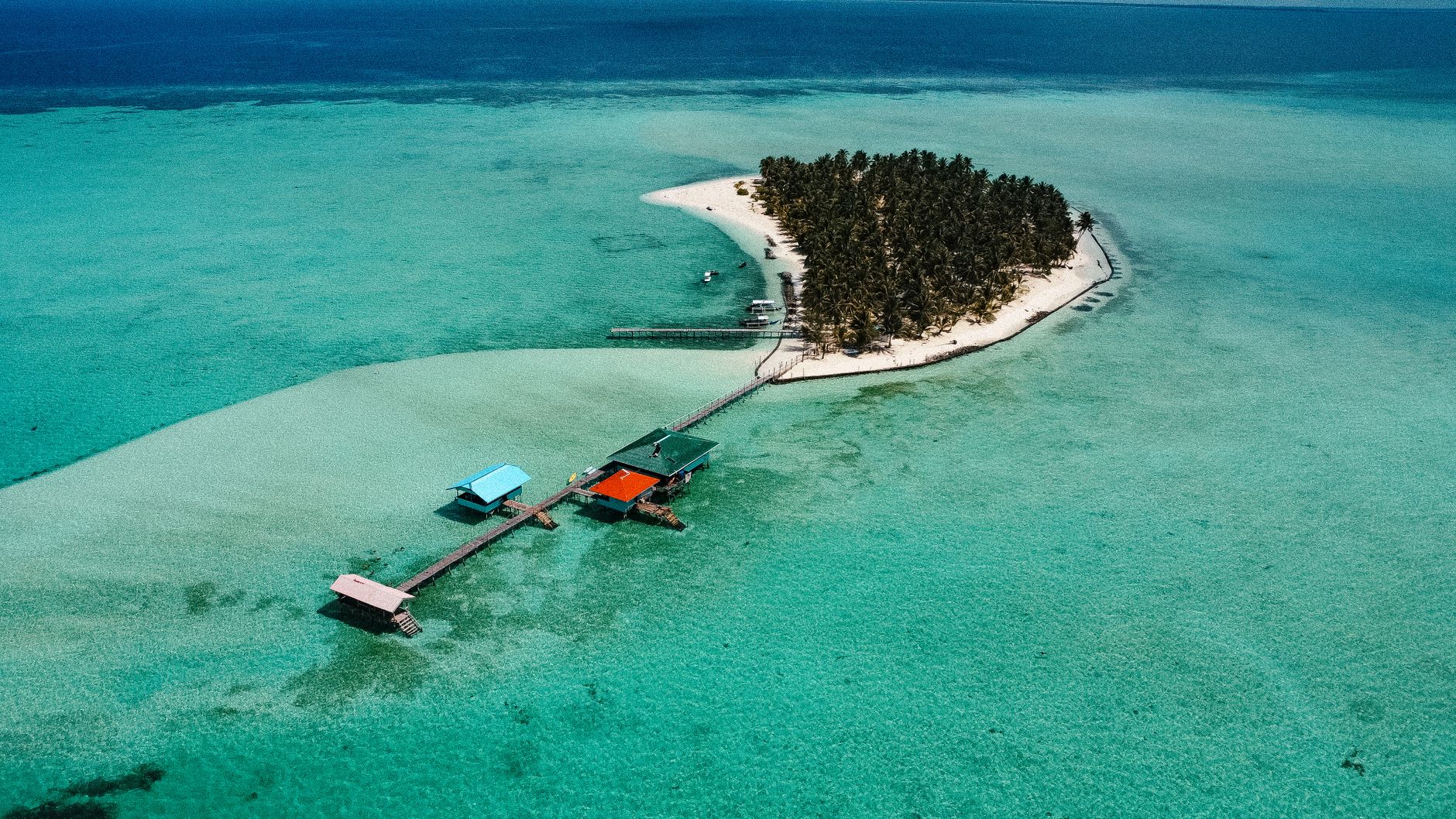 Menyusuri Keindahan Pulau Karampuang, Mamuju: Panduan Lengkap Wisata Sulbar yang Belum Banyak Diketahui