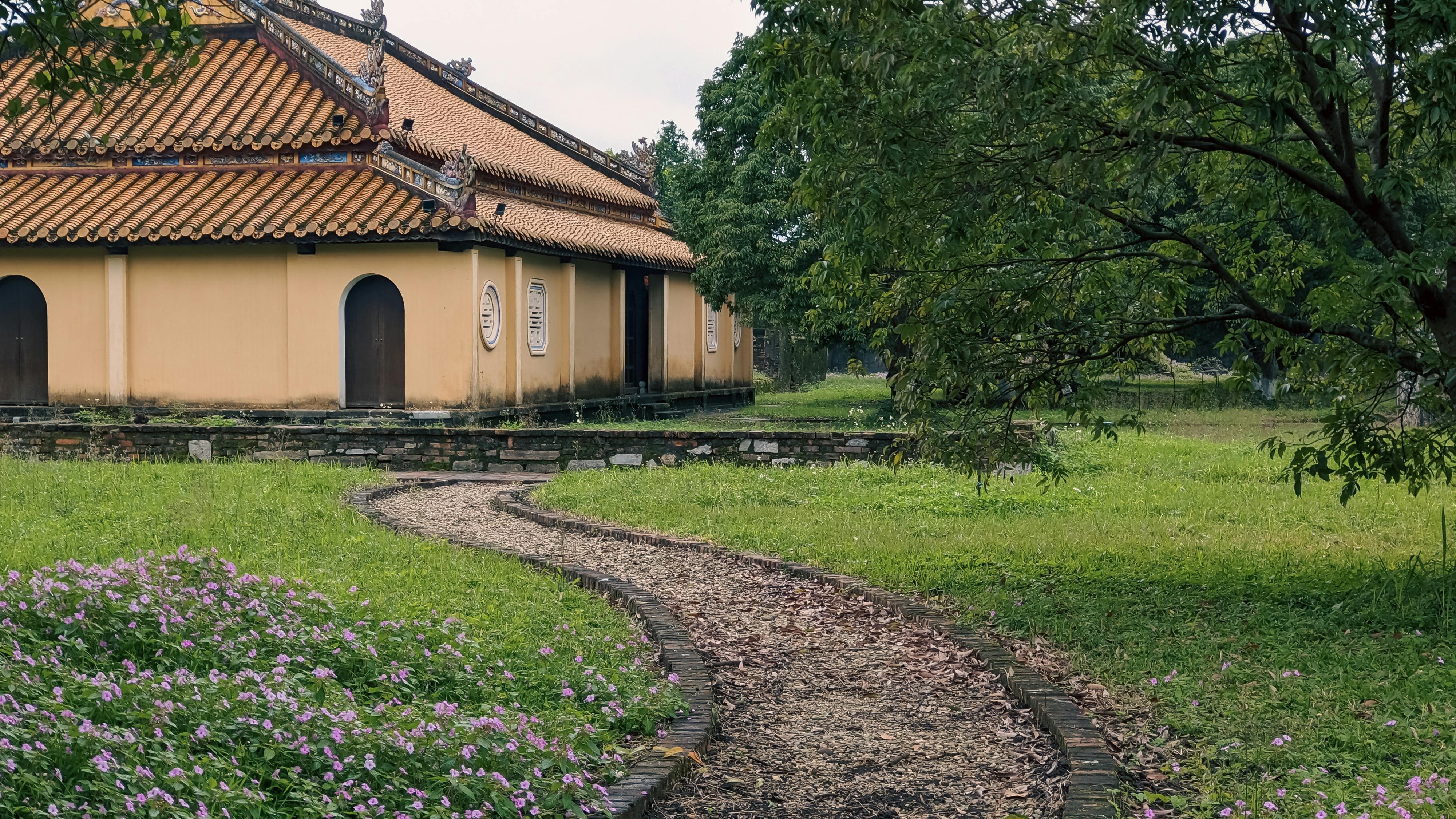 Trung tâm nghiên cứu văn học, phát triển nhà văn Việt Nam