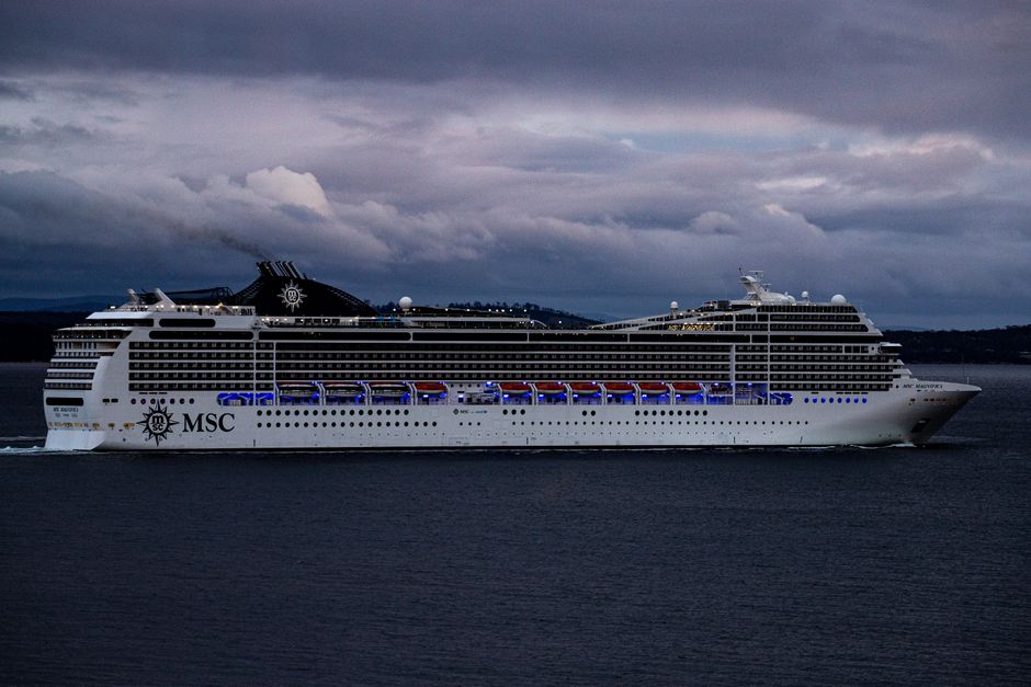 Discover the Exquisite World of Luxury Cruises
