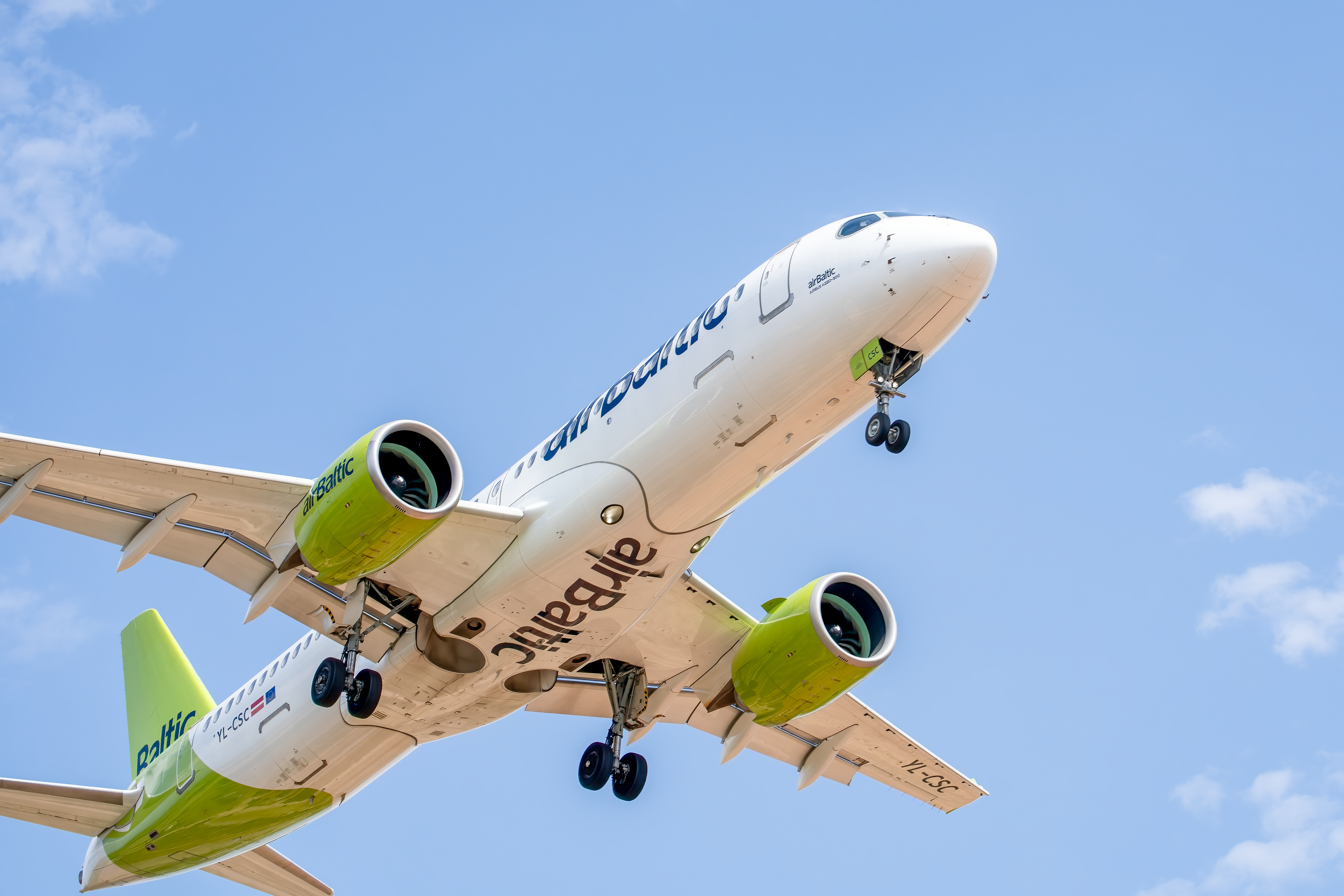 How the Spirit Airlines shutdown impacts budget-conscious travelers — Photo by Rafael Minguet Delgado on Pexels